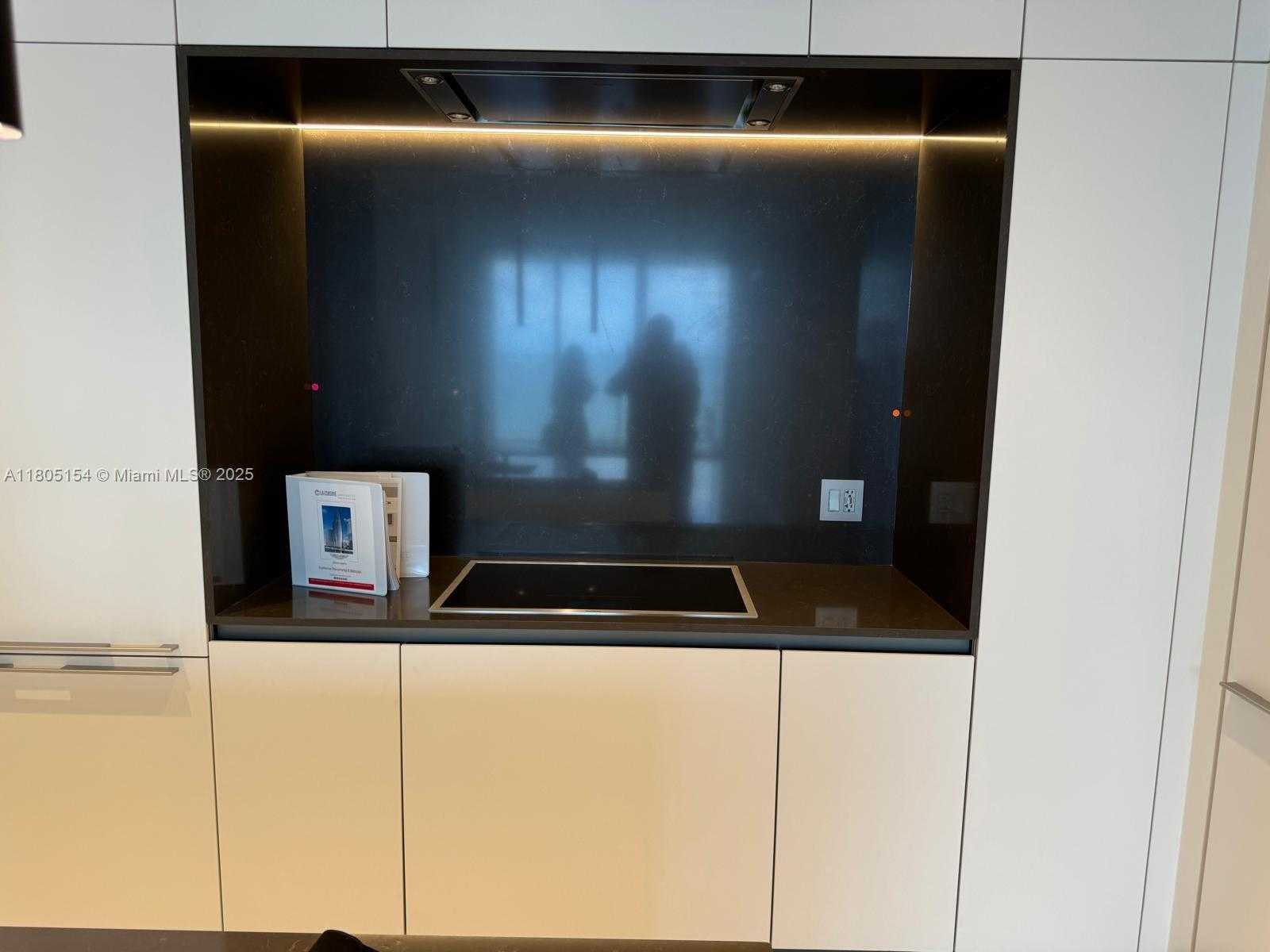 Small Image of 300 BISCAYNE BLVD WAY #1805, Miami Number 13