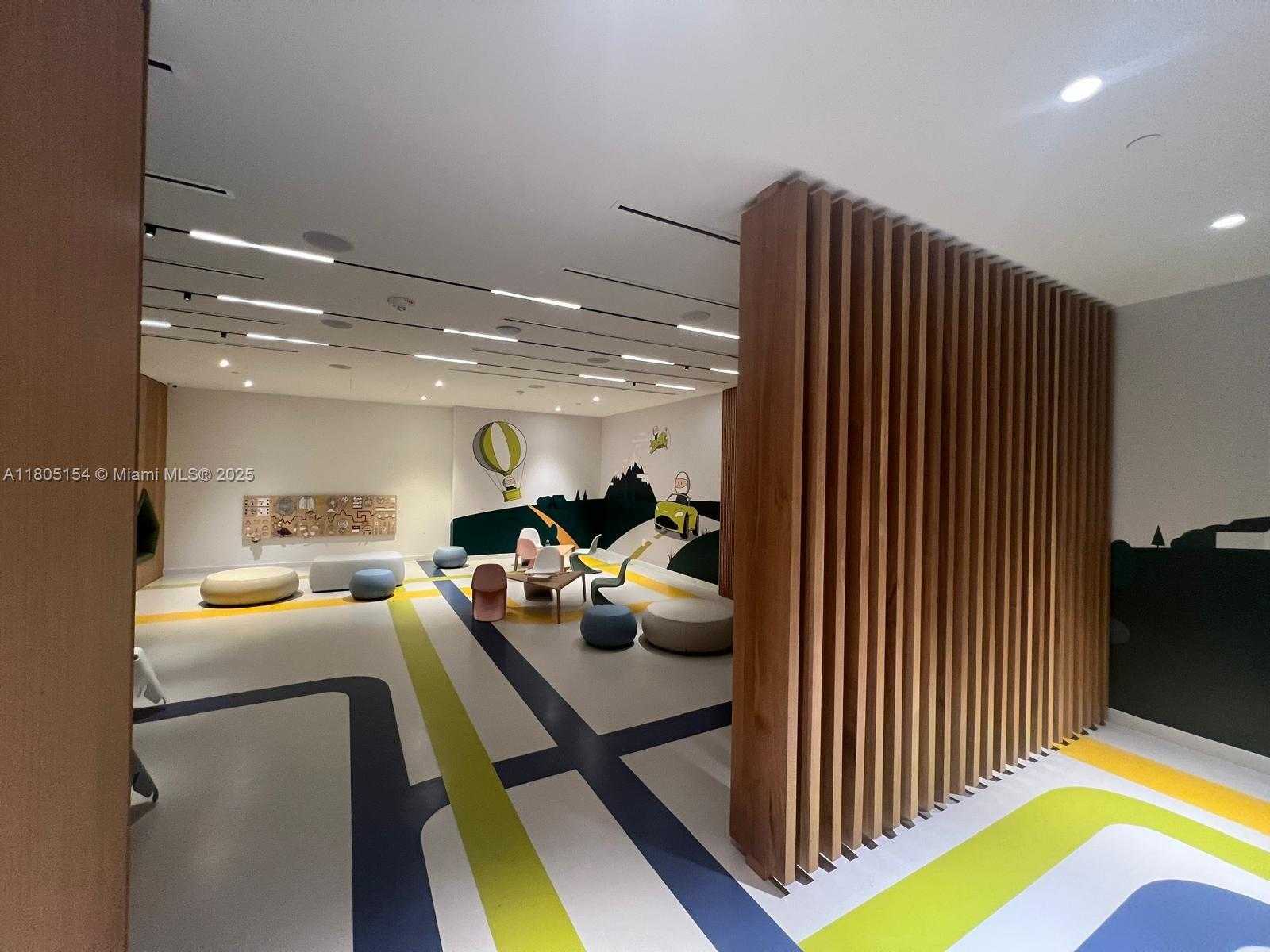 Small Image of 300 BISCAYNE BLVD WAY #1805, Miami Number 25