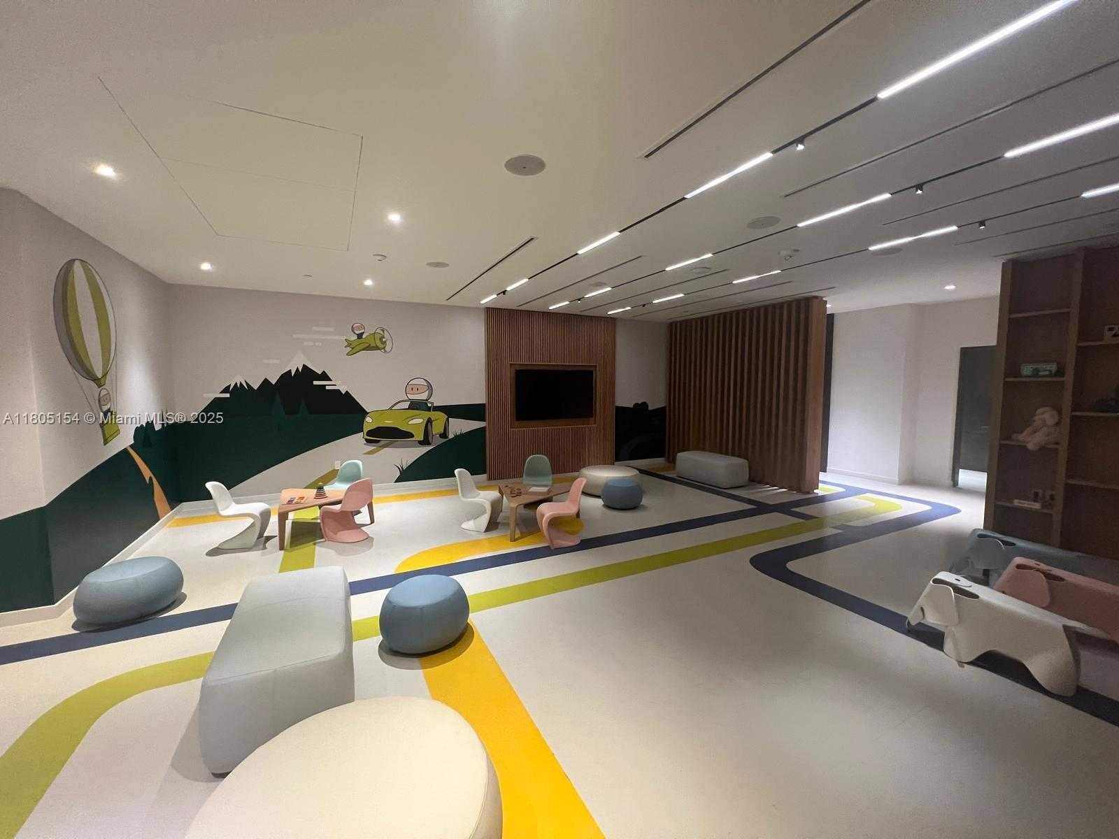 Small Image of 300 BISCAYNE BLVD WAY #1805, Miami Number 26
