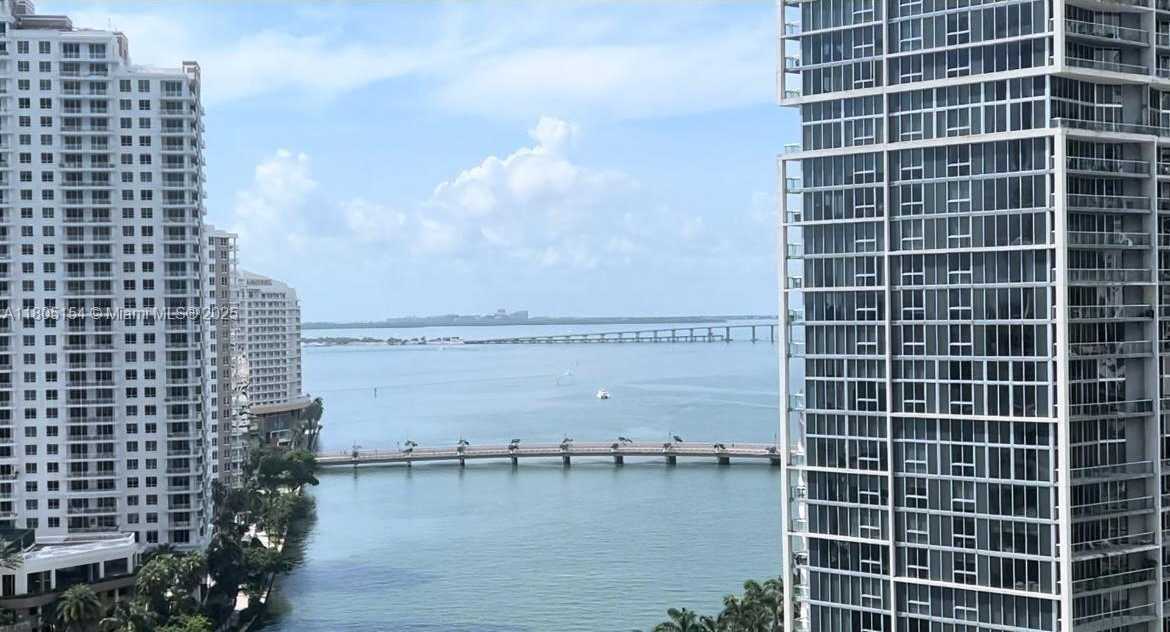 Small Image of 300 BISCAYNE BLVD WAY #1805, Miami Number 4