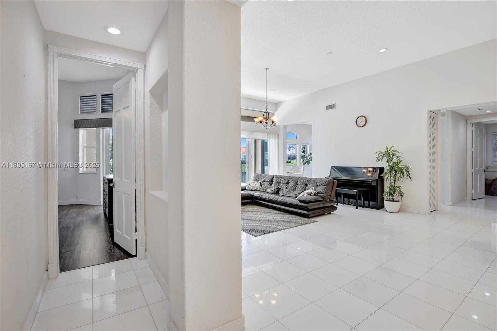 Small Image of 2651 OAKMONT, Weston Number 19