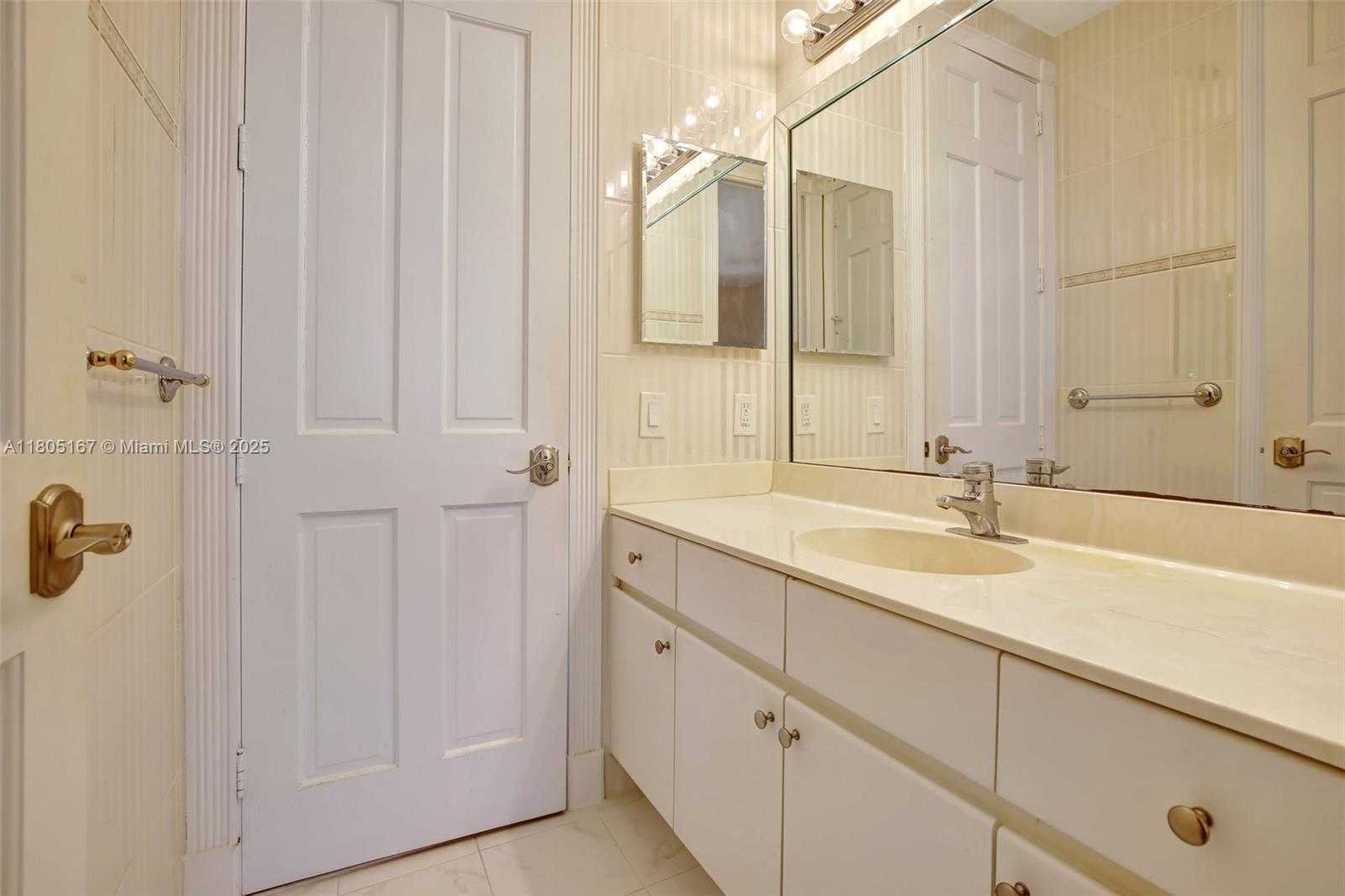 Small Image of 2651 OAKMONT, Weston Number 28