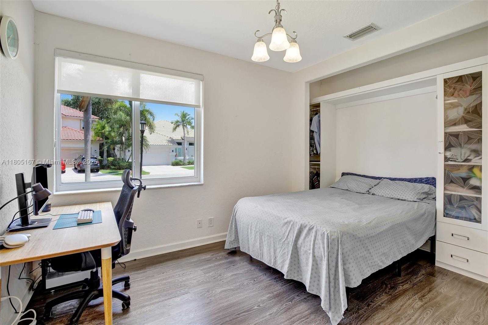 Small Image of 2651 OAKMONT, Weston Number 30