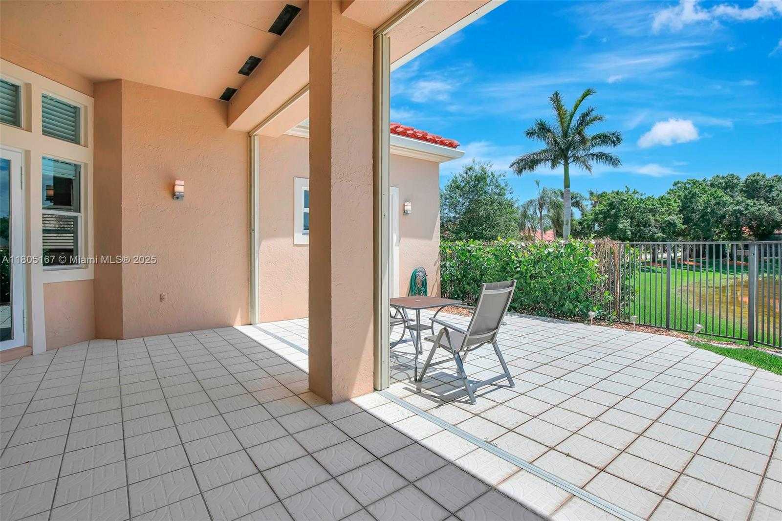 Small Image of 2651 OAKMONT, Weston Number 34
