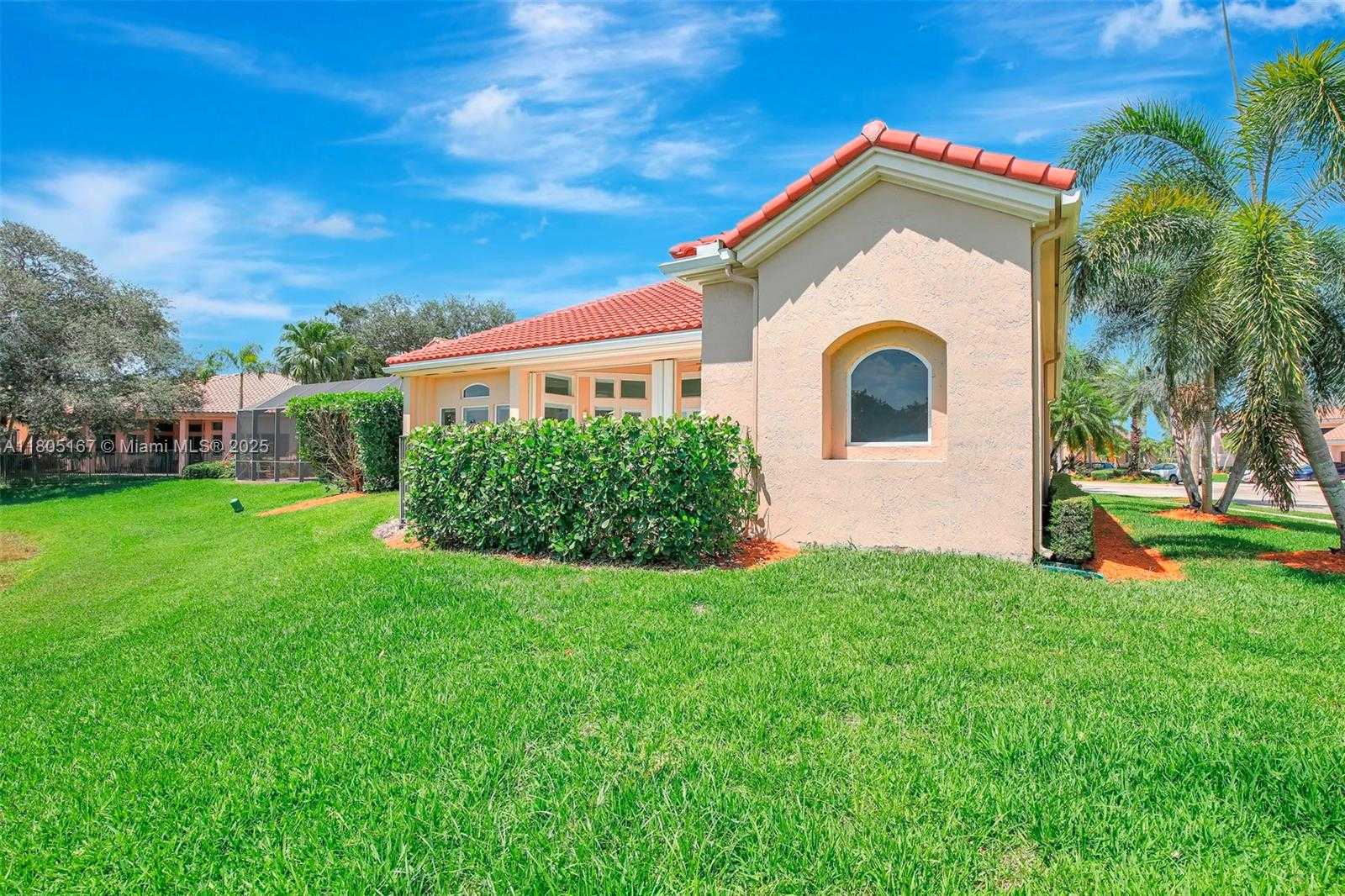 Small Image of 2651 OAKMONT, Weston Number 40