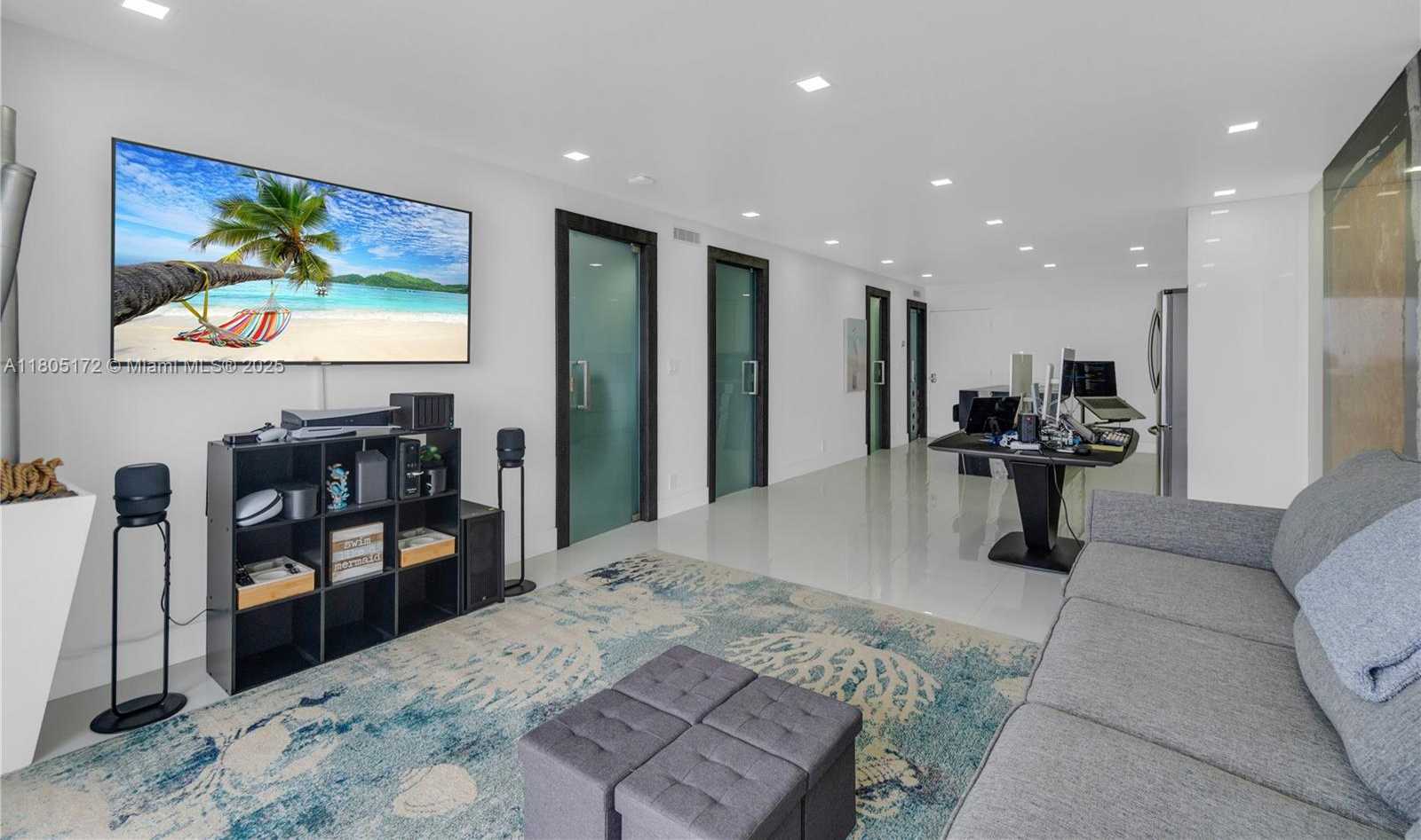 Small Image of 400 NORTH SURF RD #504, Hollywood Number 12