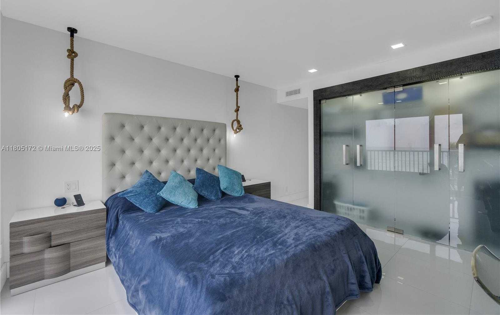 Small Image of 400 NORTH SURF RD #504, Hollywood Number 17