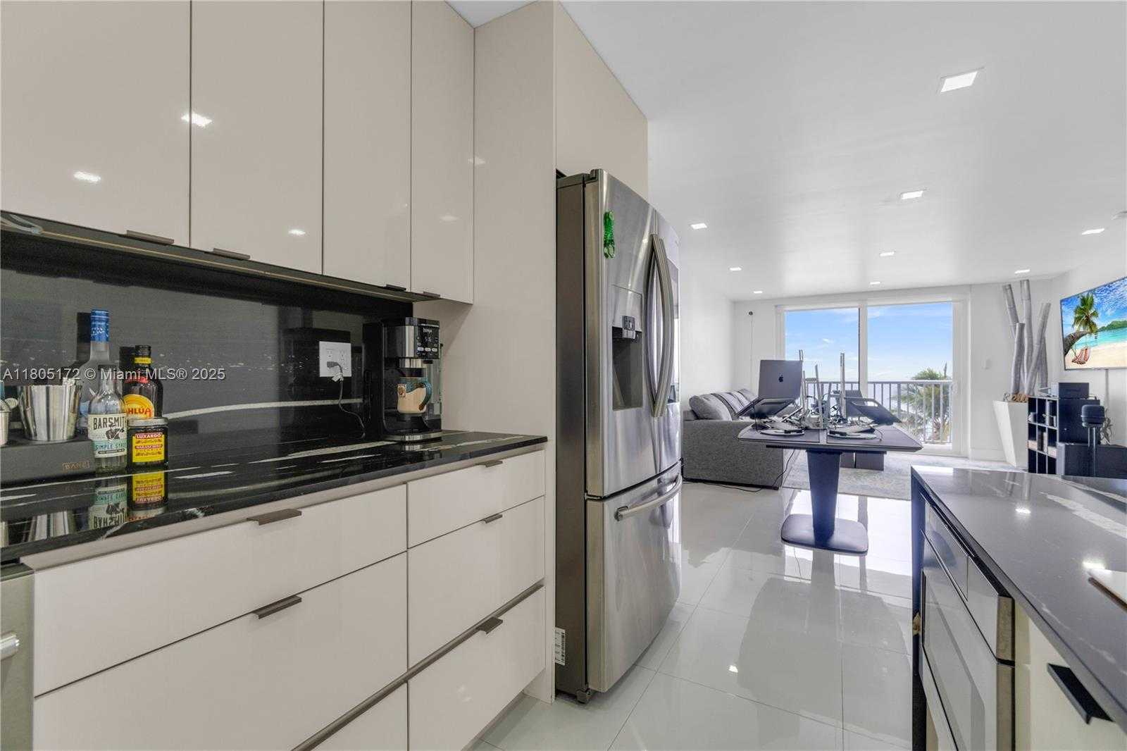 Small Image of 400 NORTH SURF RD #504, Hollywood Number 20