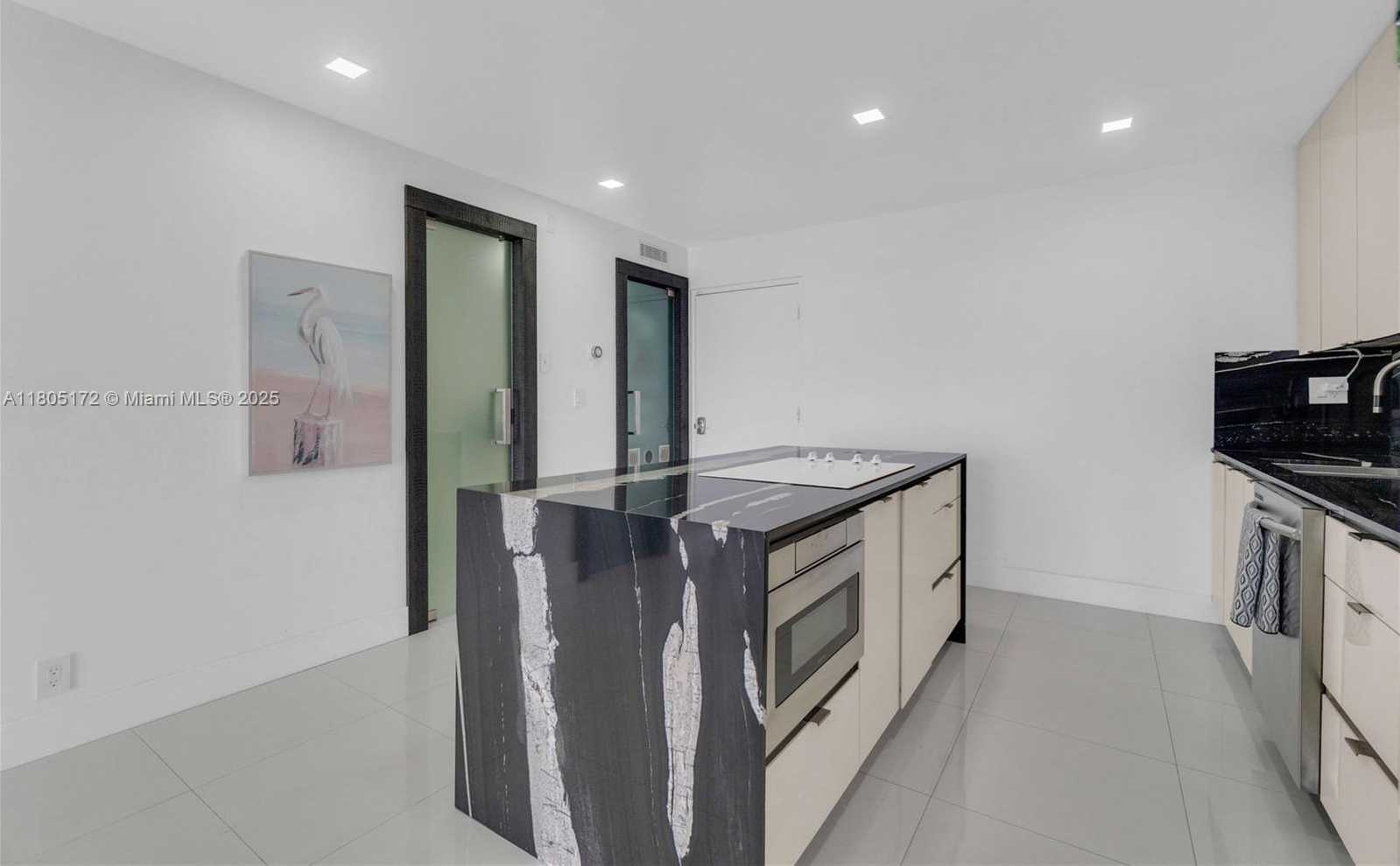 Small Image of 400 NORTH SURF RD #504, Hollywood Number 23