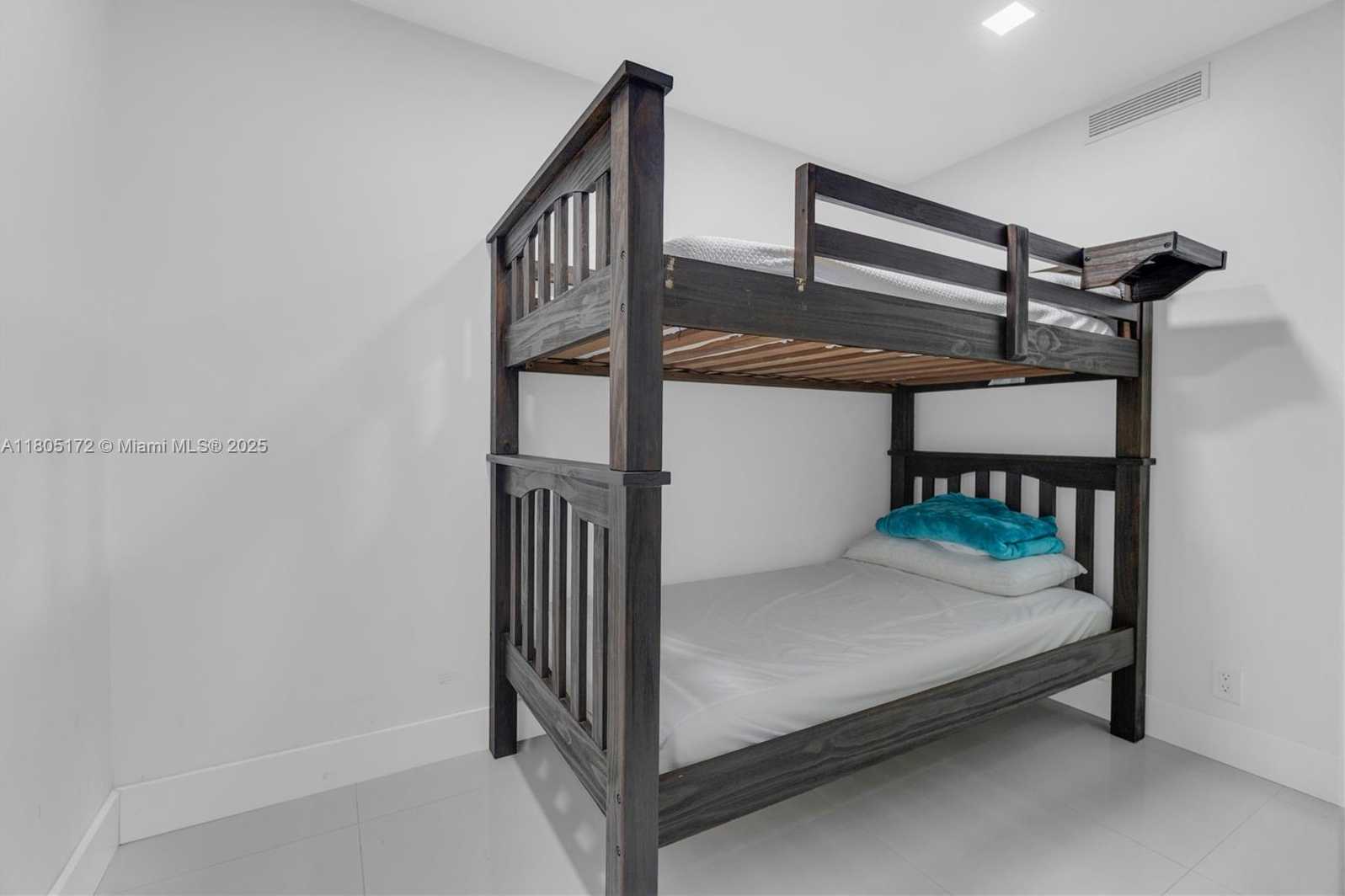 Small Image of 400 NORTH SURF RD #504, Hollywood Number 8