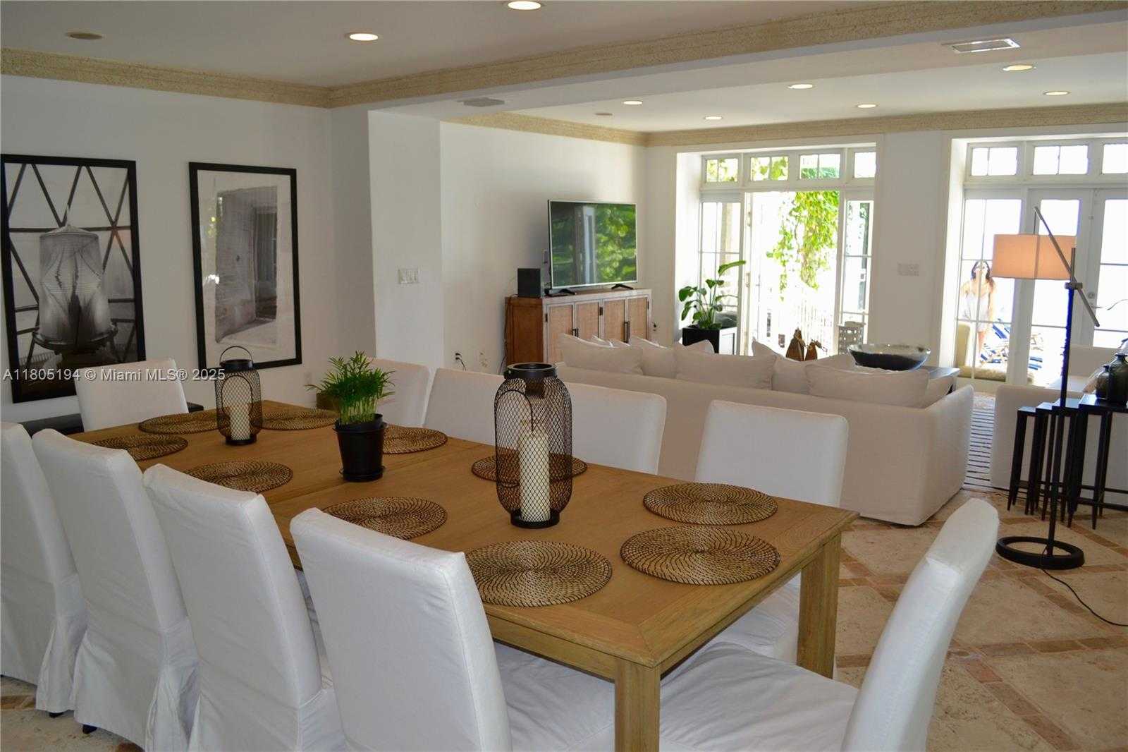 Small Image of 710 SOUTH MASHTA DR, Key Biscayne Number 3