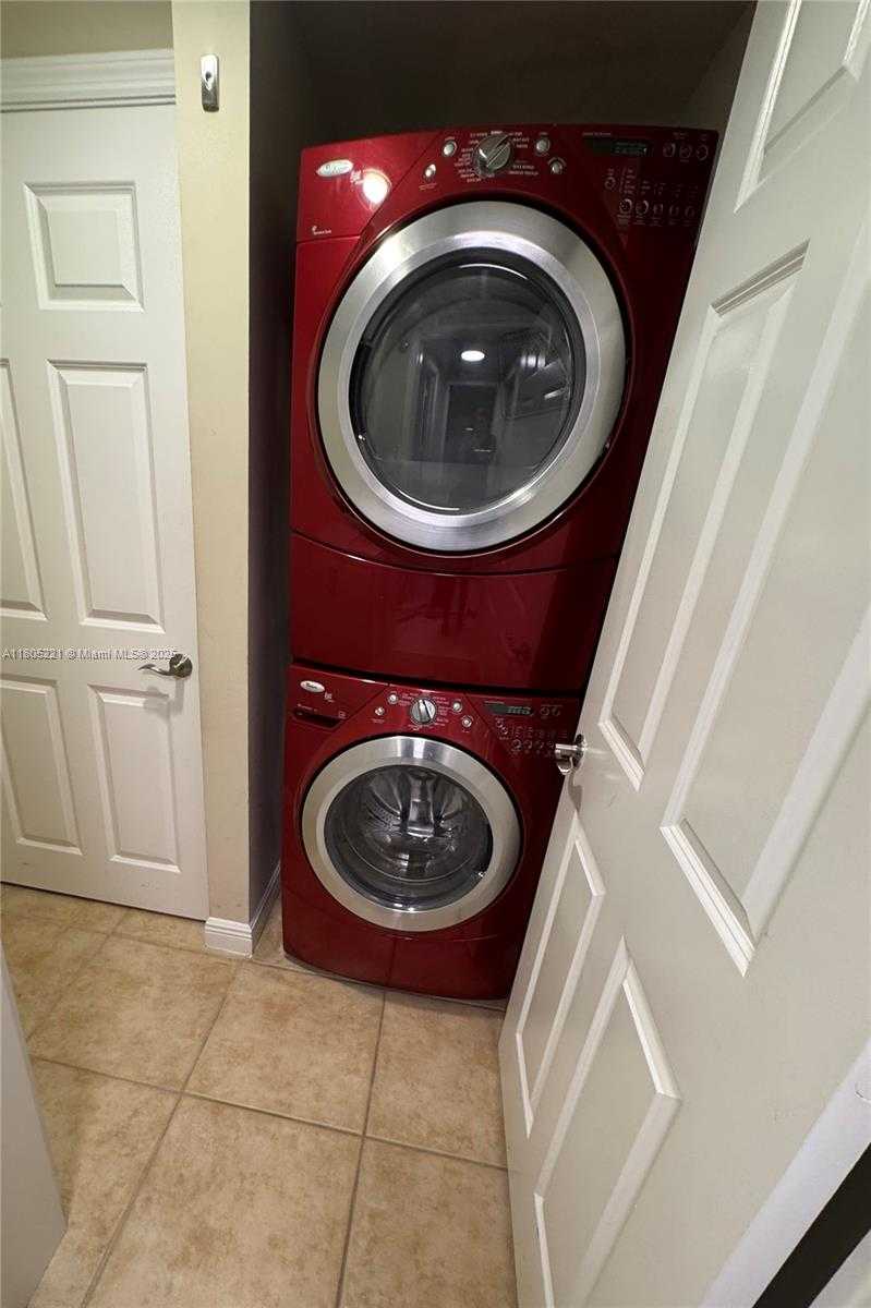 Small Image of 888 SOUTH DOUGLAS RD #1210, Coral Gables Number 20