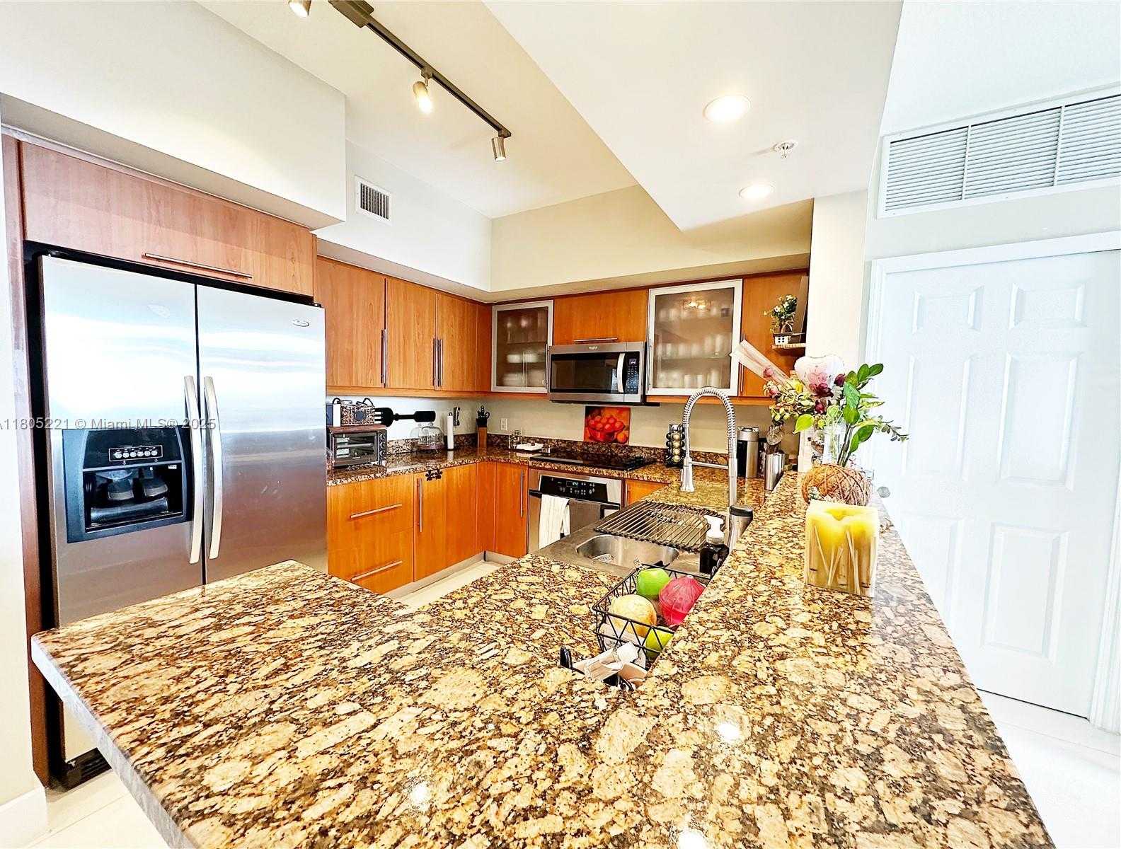 Small Image of 888 SOUTH DOUGLAS RD #1210, Coral Gables Number 7