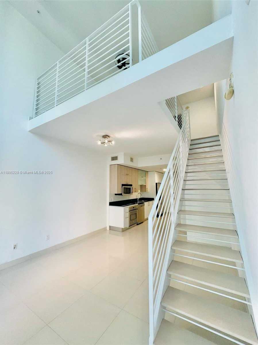 Small Image of 60 SOUTH WEST 13TH ST #2618, Miami Number 7