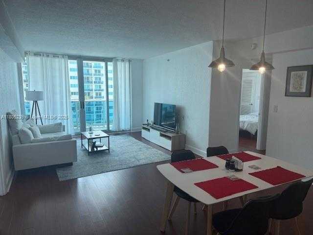 Small Image of 7501 EAST TREASURE DR #5J, North Bay Village Number 10
