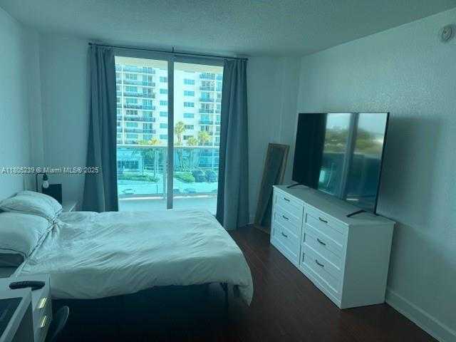 Small Image of 7501 EAST TREASURE DR #5J, North Bay Village Number 11