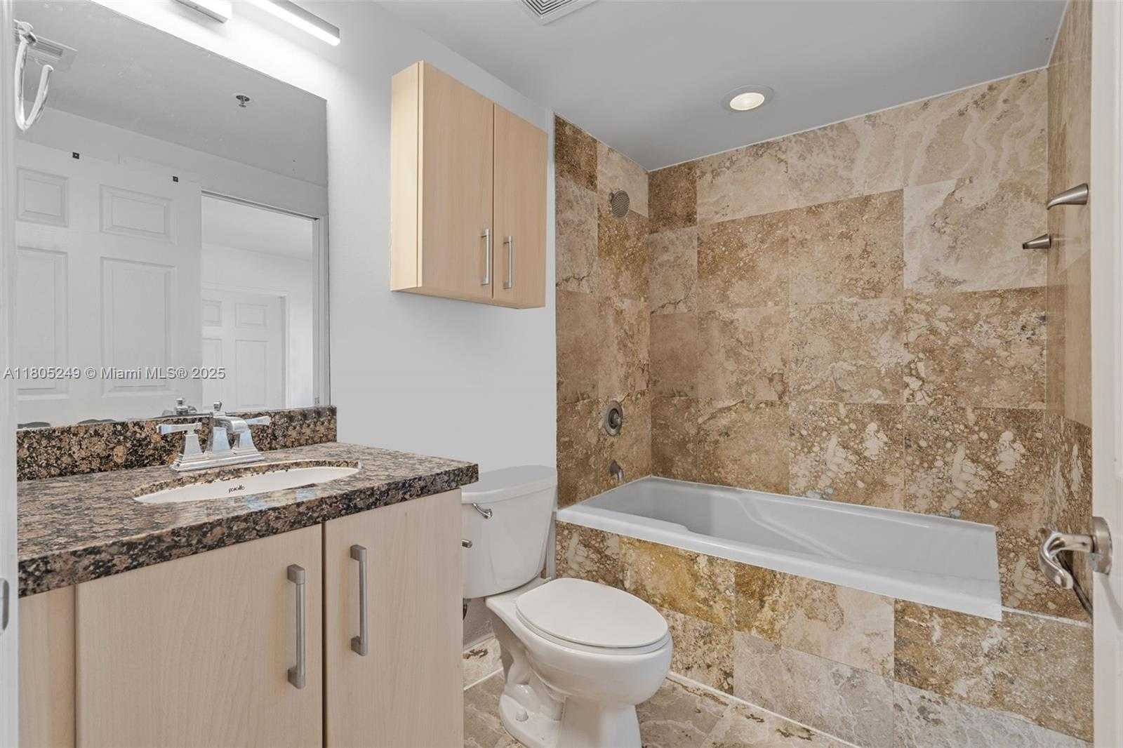 Small Image of 6362 COLLINS AVE #502, Miami Beach Number 25