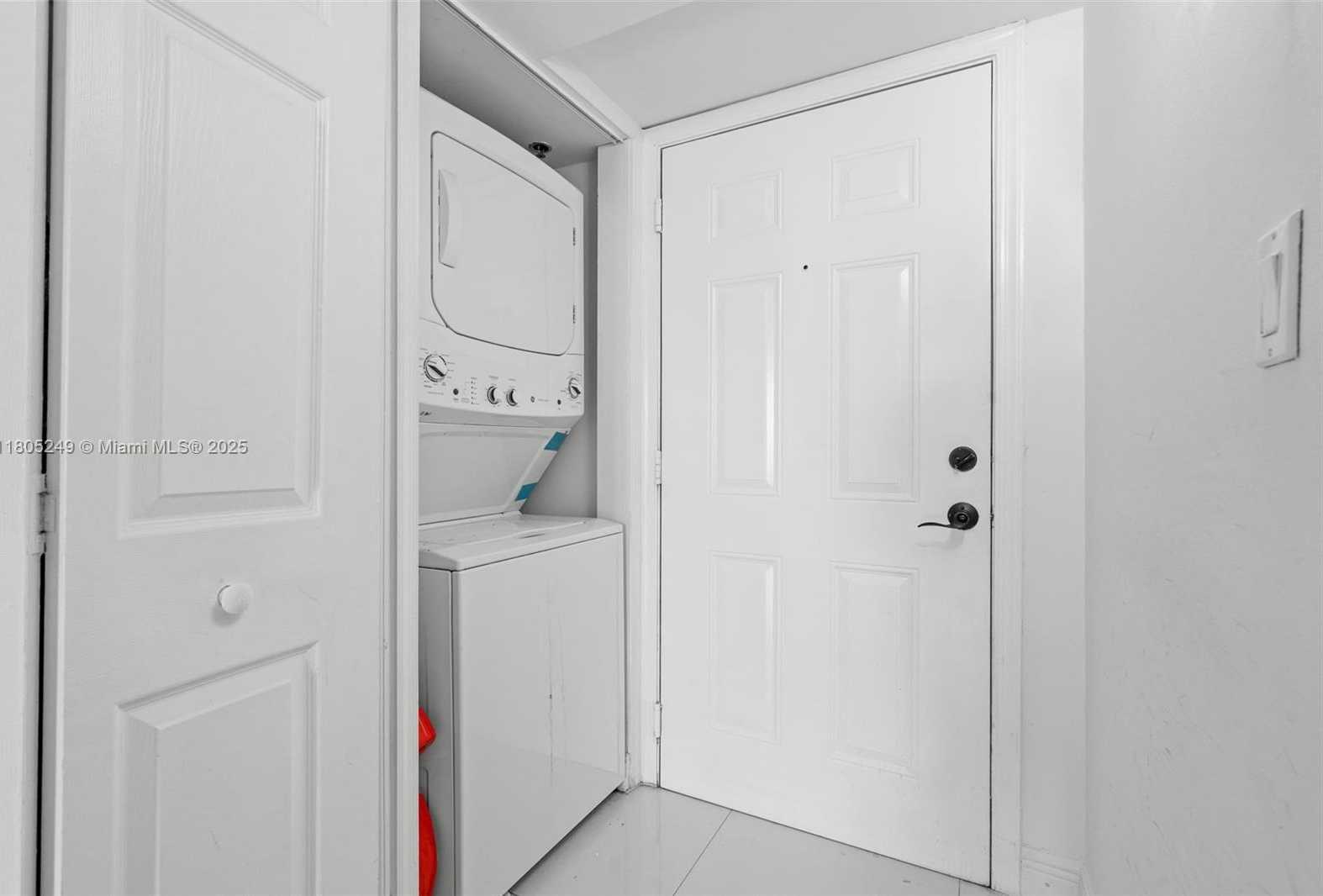 Small Image of 6362 COLLINS AVE #502, Miami Beach Number 26