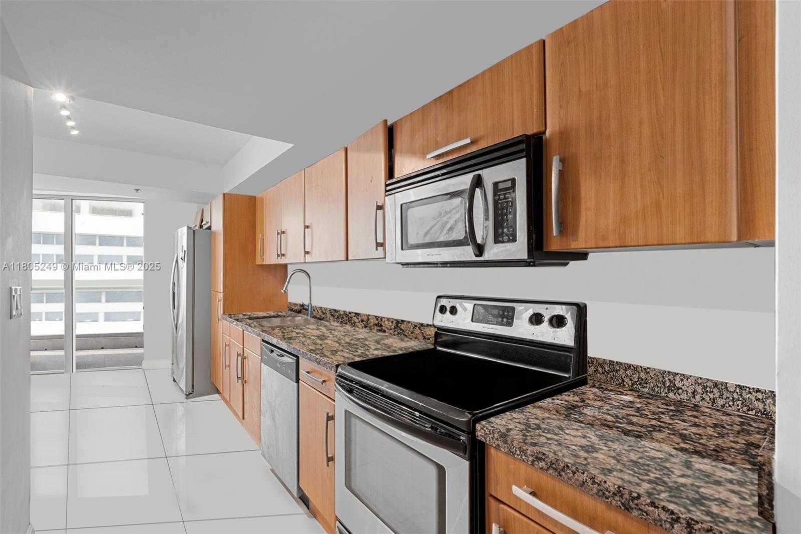 Small Image of 6362 COLLINS AVE #502, Miami Beach Number 8