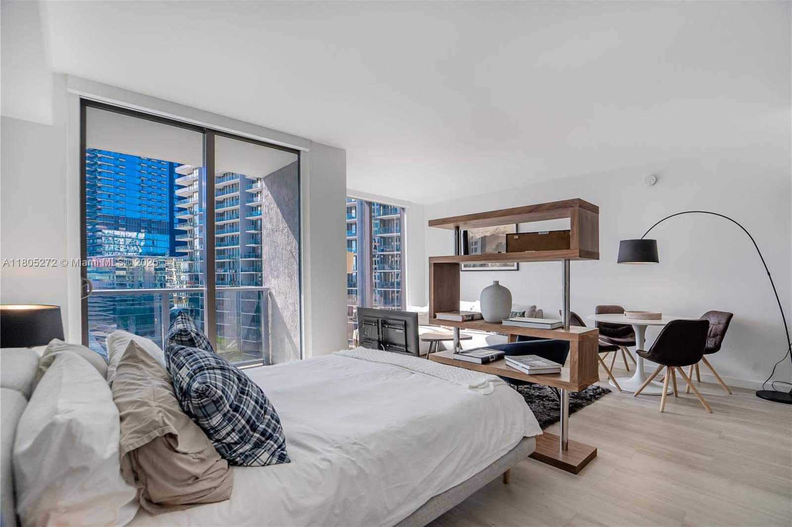 Small Image of 31 SOUTH EAST 6TH ST #2205, Miami Number 3