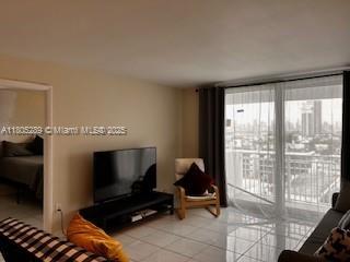 Small Image of 345 OCEAN DR #1105, Miami Beach Number 16