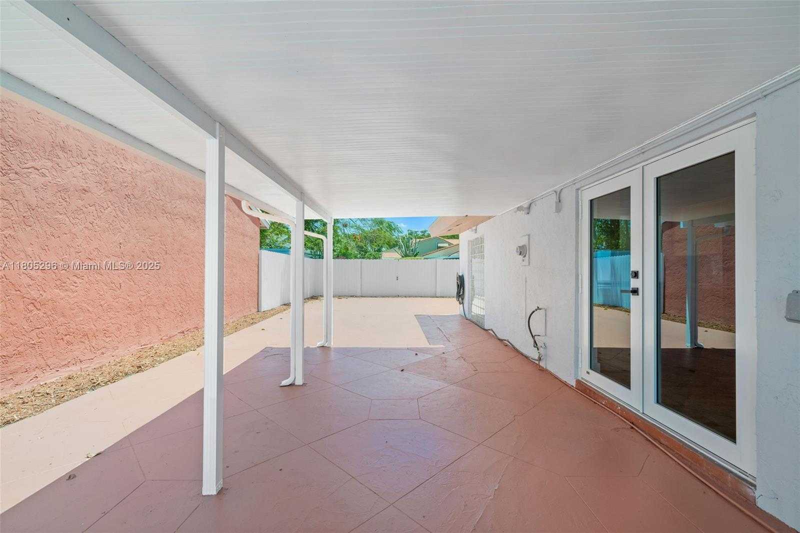 Small Image of 11600 SOUTH WEST 33RD TER, Miami Number 19