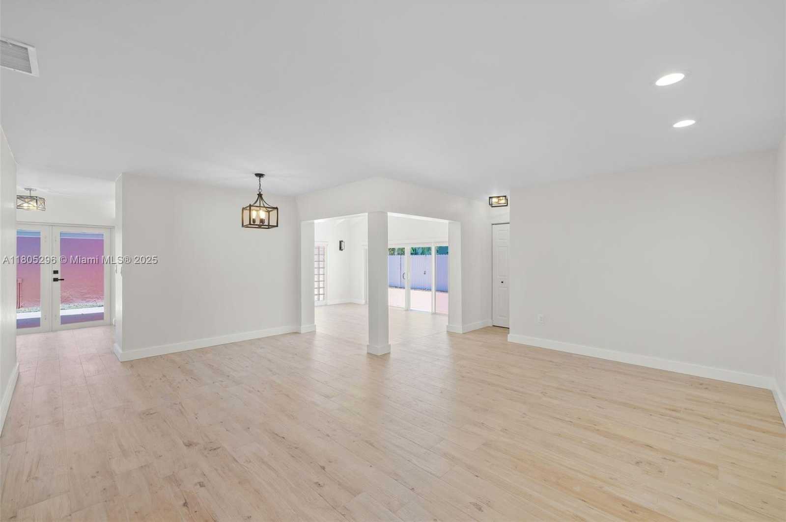 Small Image of 11600 SOUTH WEST 33RD TER, Miami Number 6