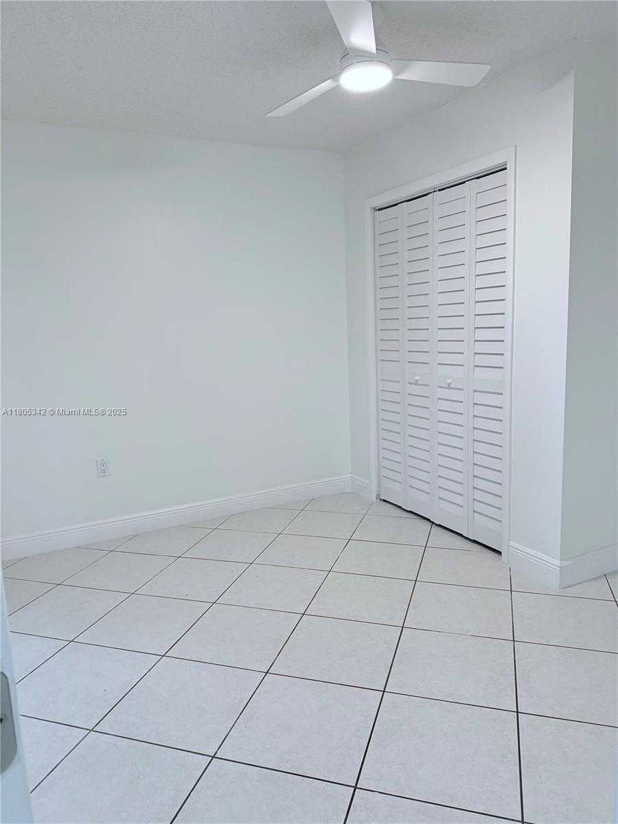 Small Image of 10532 SOUTH WEST 112TH AVE, Miami Number 11