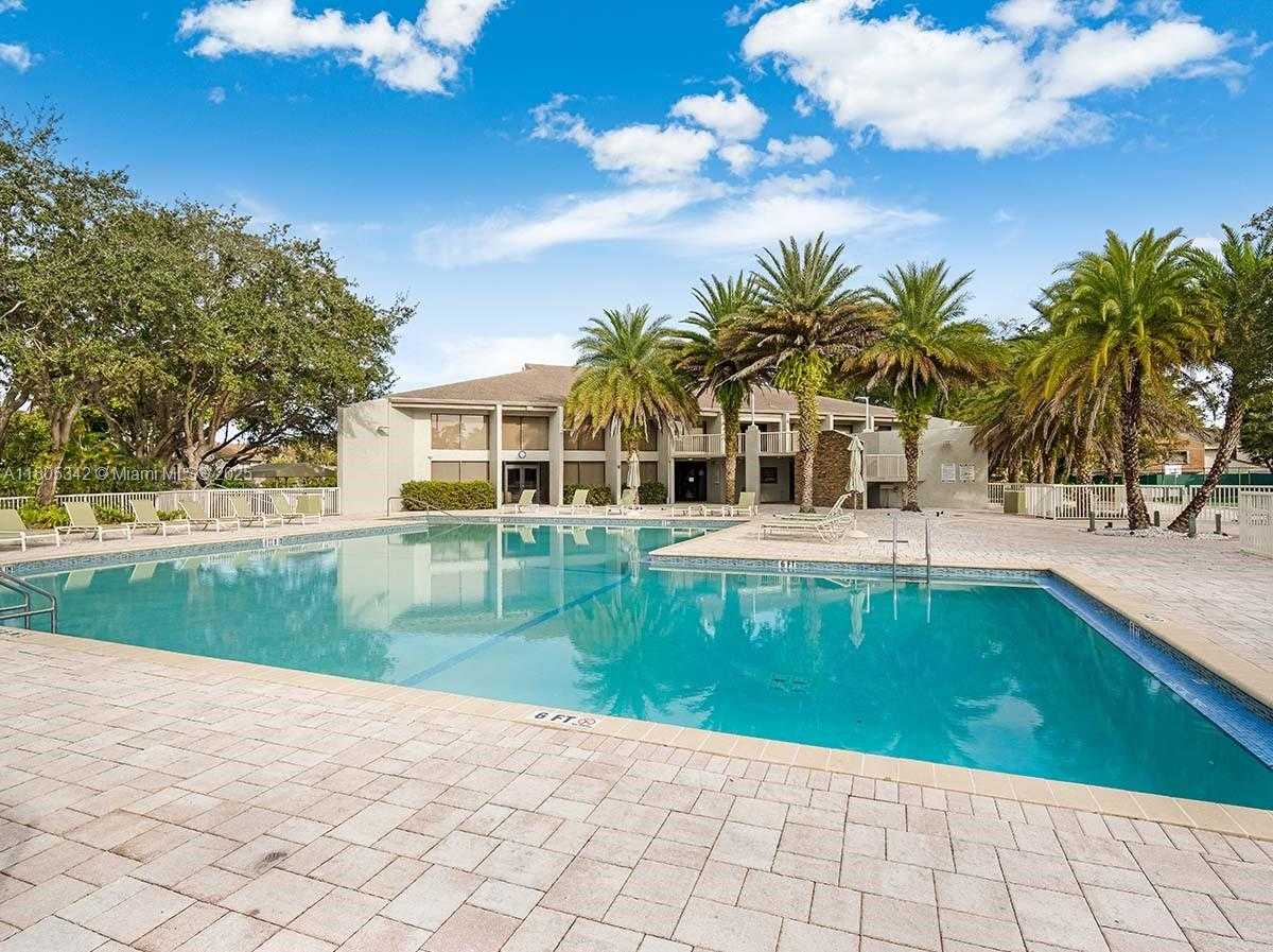 Small Image of 10532 SOUTH WEST 112TH AVE, Miami Number 17