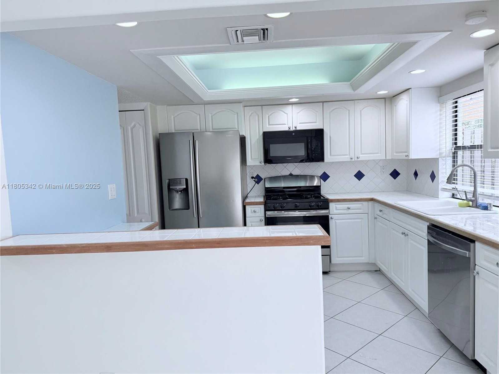 Small Image of 10532 SOUTH WEST 112TH AVE, Miami Number 3