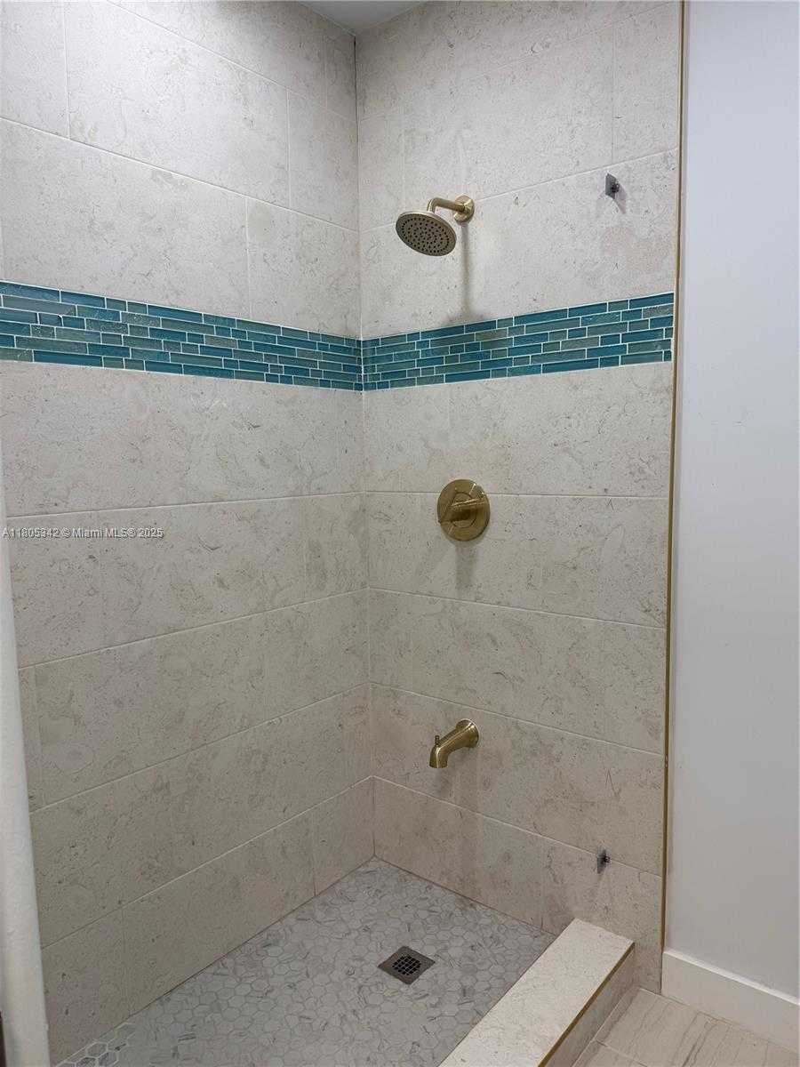 Small Image of 10532 SOUTH WEST 112TH AVE, Miami Number 5