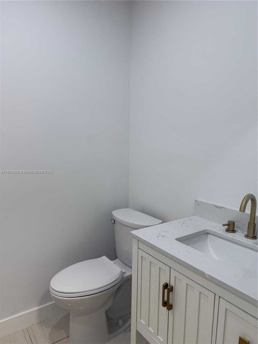 Small Image of 10532 SOUTH WEST 112TH AVE, Miami Number 6
