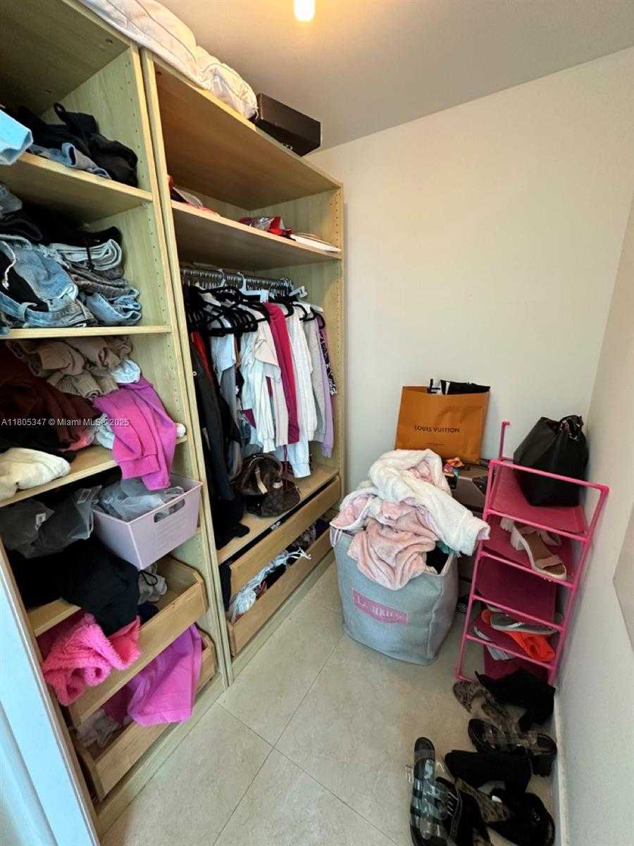 Small Image of 350 SOUTH MIAMI AVE #1412, Miami Number 15