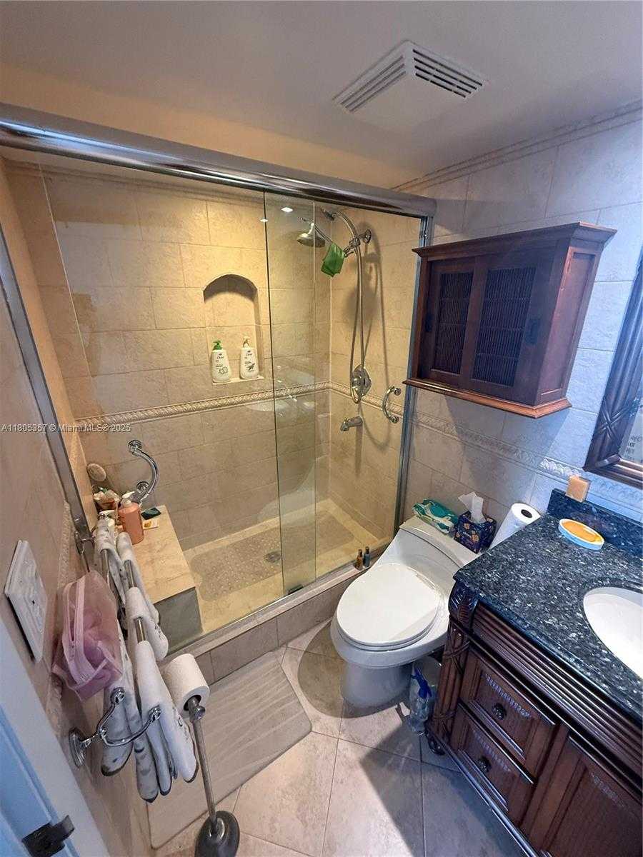 Small Image of 540 BRICKELL KEY DR #1422, Miami Number 14