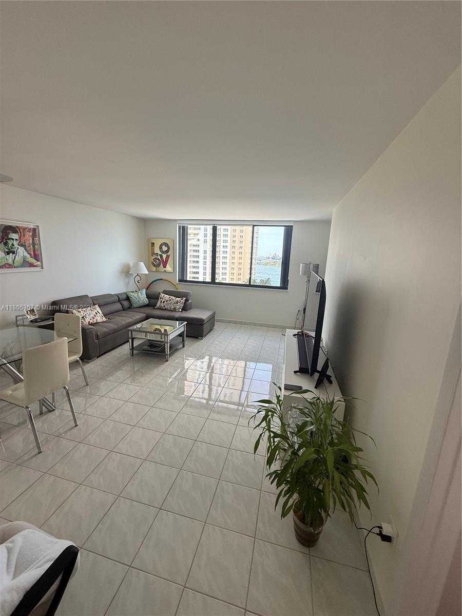 Small Image of 540 BRICKELL KEY DR #1422, Miami Number 2