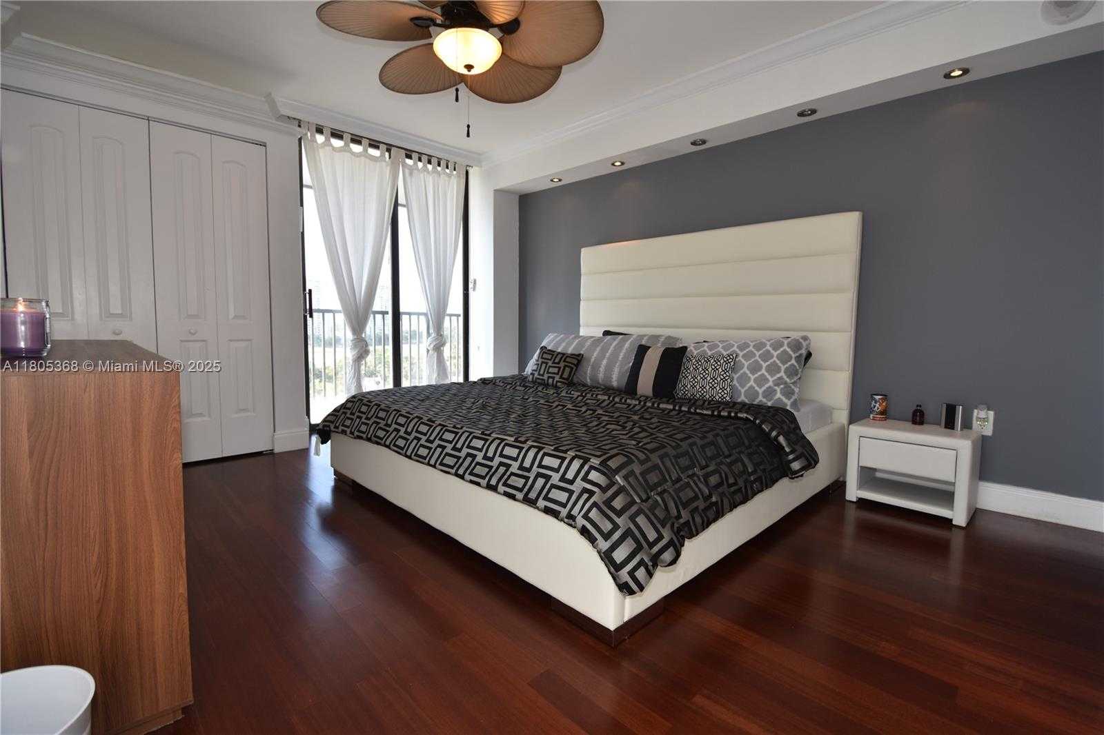 Small Image of 3731 NORTH COUNTRY CLUB DR #1024, Aventura Number 10