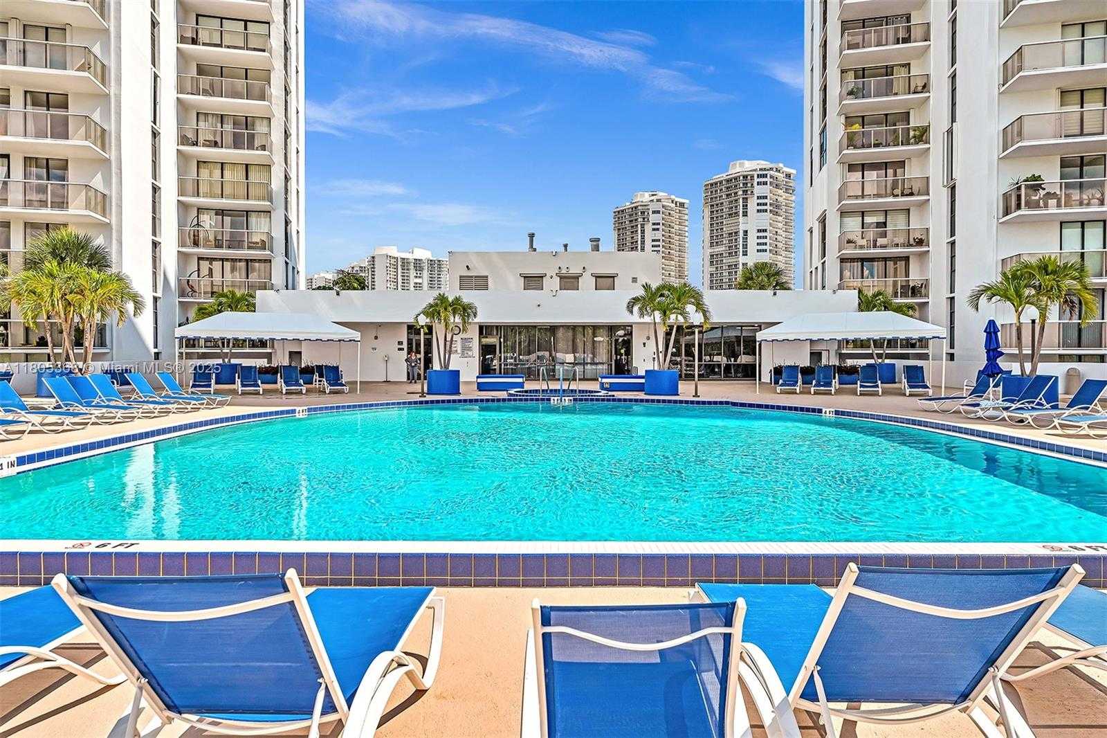 Small Image of 3731 NORTH COUNTRY CLUB DR #1024, Aventura Number 24