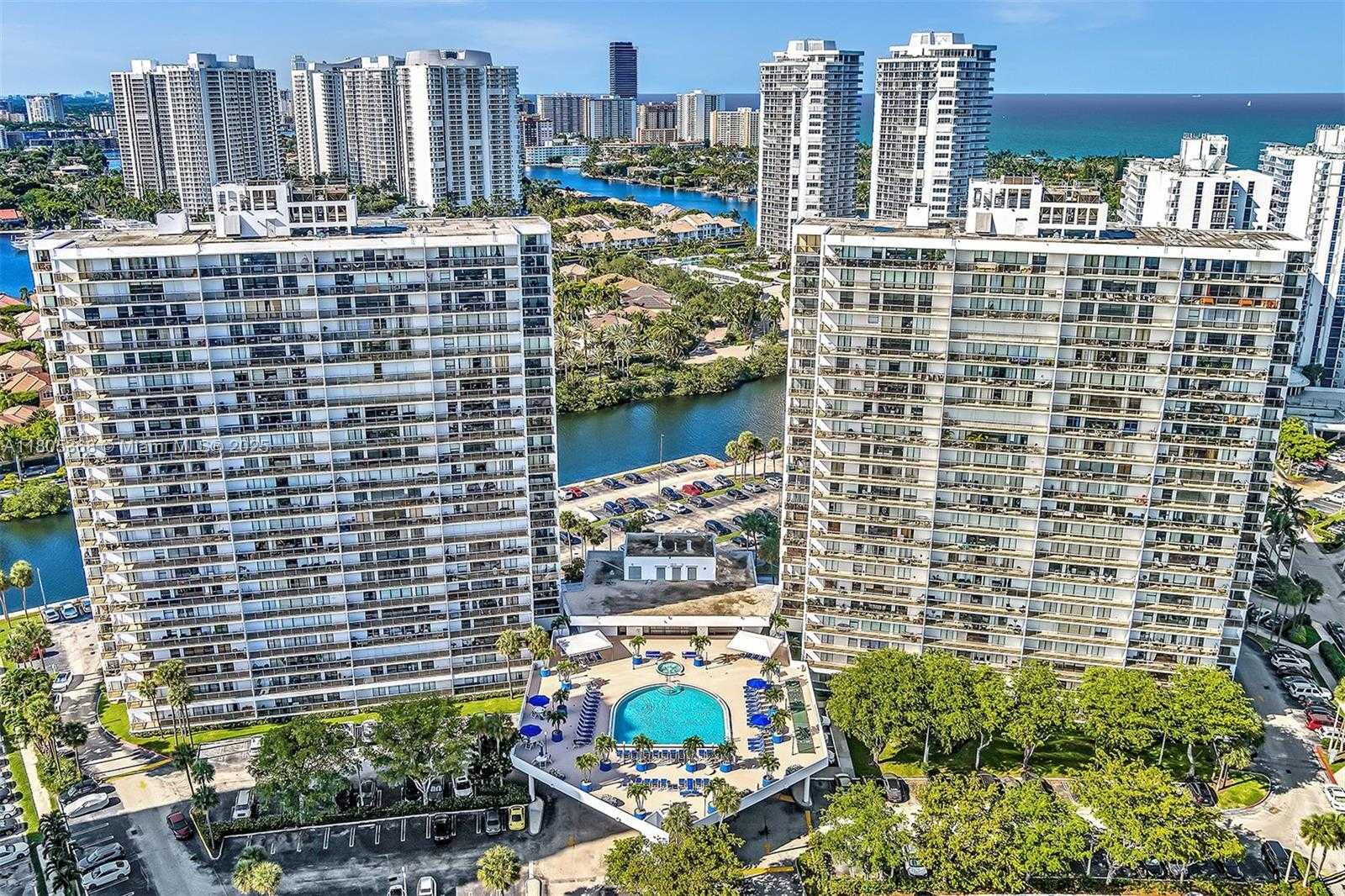 Small Image of 3731 NORTH COUNTRY CLUB DR #1024, Aventura Number 28