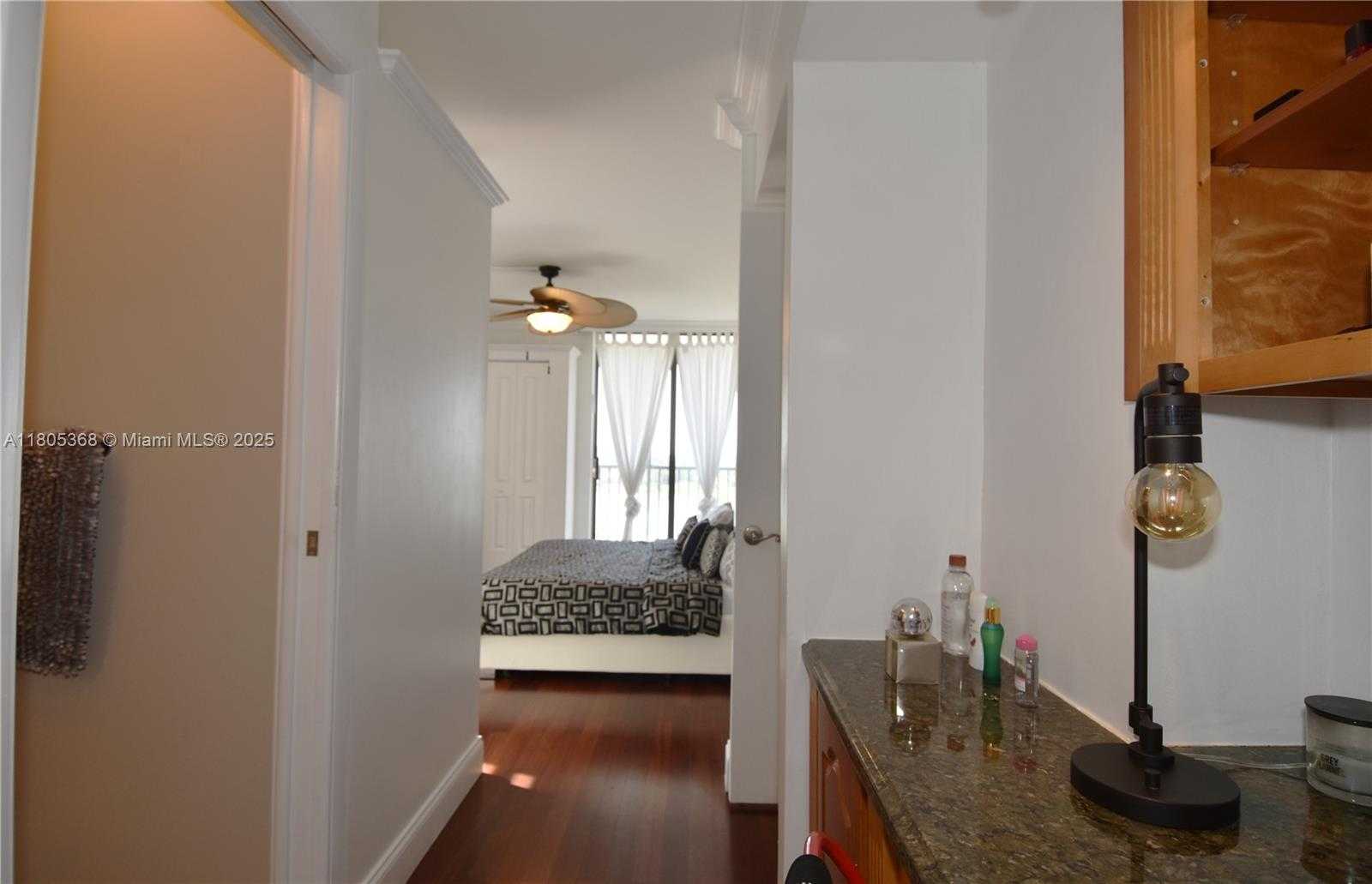 Small Image of 3731 NORTH COUNTRY CLUB DR #1024, Aventura Number 34