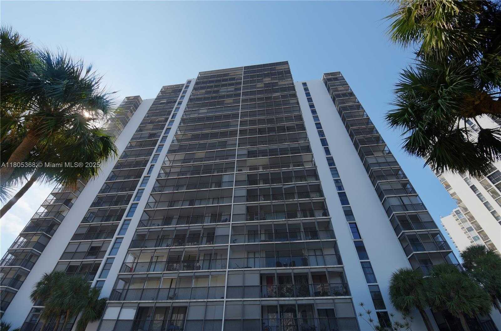 Small Image of 3731 NORTH COUNTRY CLUB DR #1024, Aventura Number 36