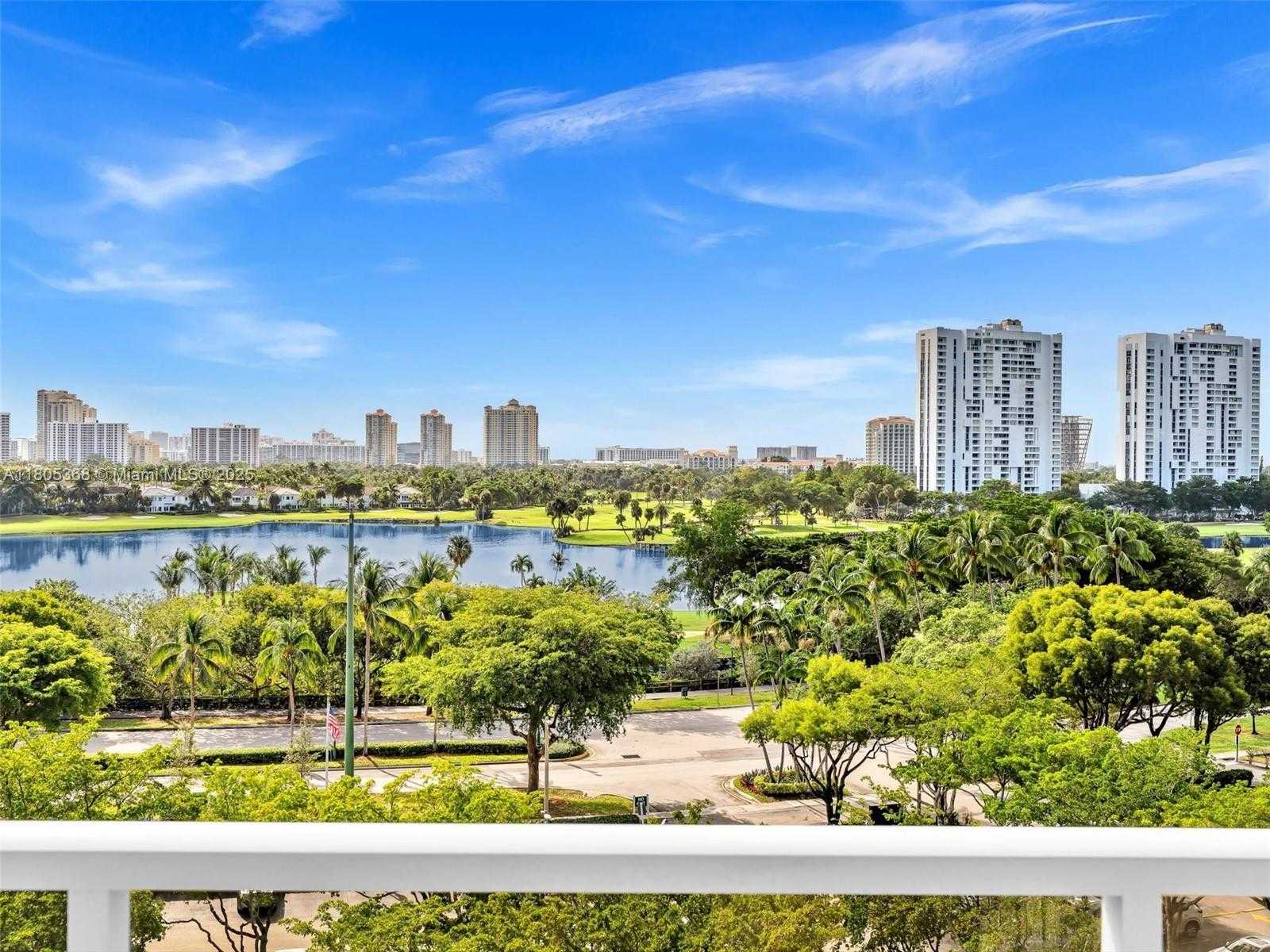Small Image of 3731 NORTH COUNTRY CLUB DR #1024, Aventura Number 5
