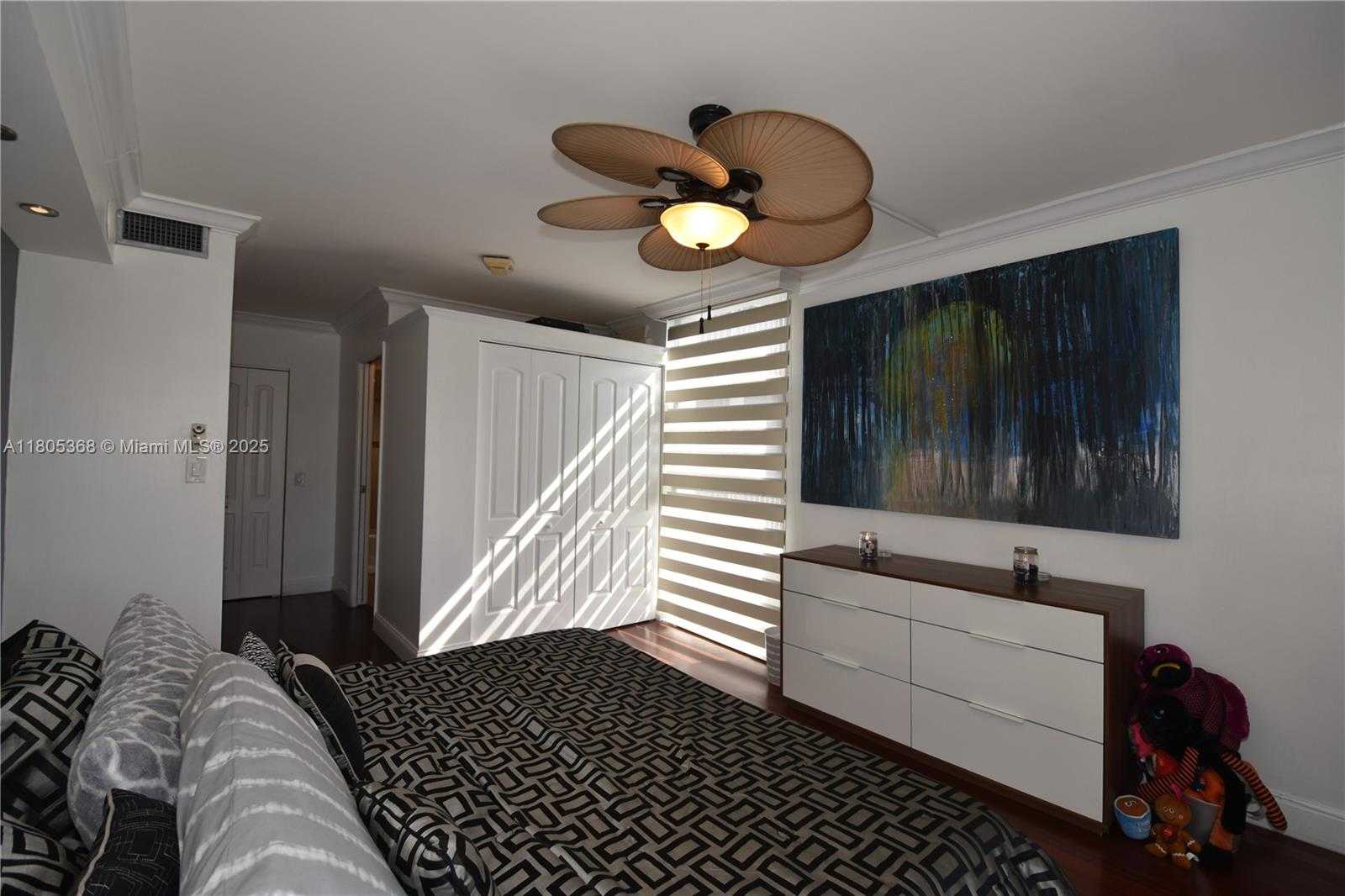 Small Image of 3731 NORTH COUNTRY CLUB DR #1024, Aventura Number 54