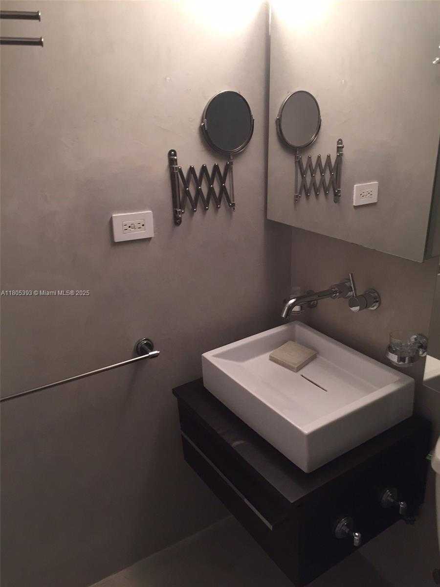 Small Image of 1500 BAY RD #1132S, Miami Beach Number 13