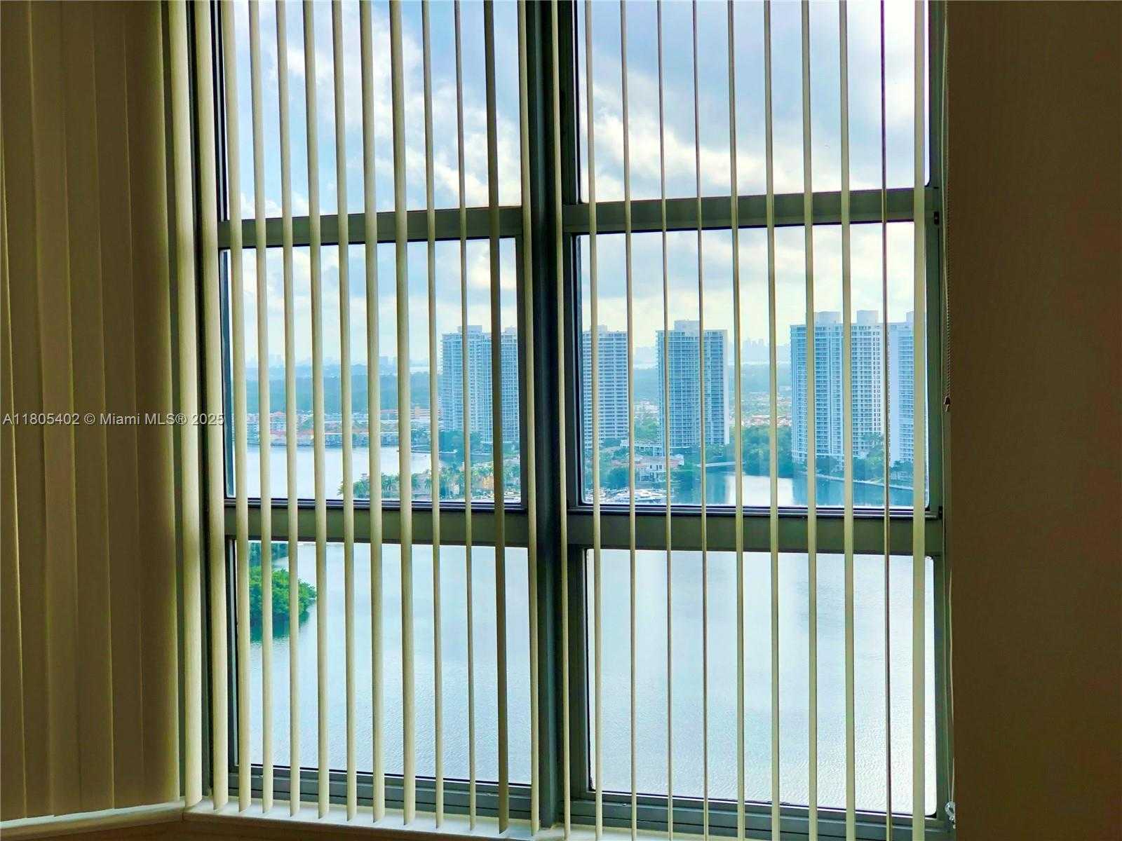 Small Image of 3530 MYSTIC POINTE DR #3104, Aventura Number 12