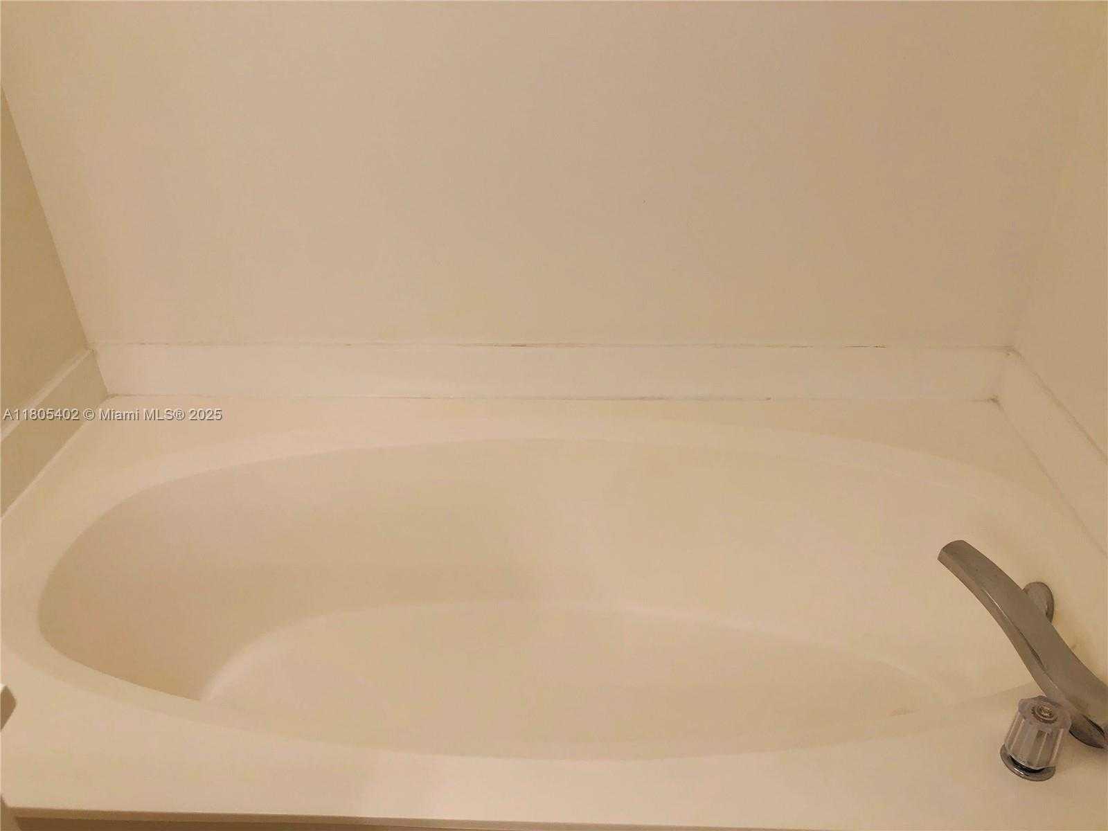 Small Image of 3530 MYSTIC POINTE DR #3104, Aventura Number 14