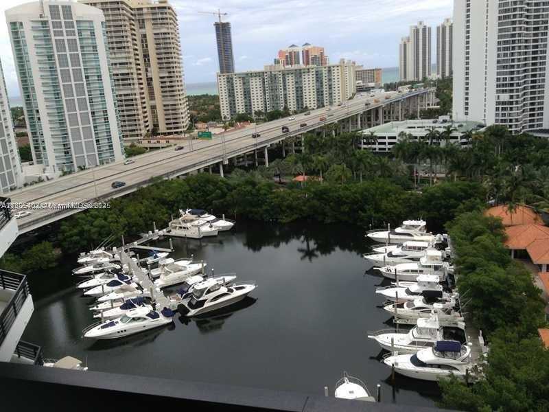 Small Image of 3530 MYSTIC POINTE DR #3104, Aventura Number 26