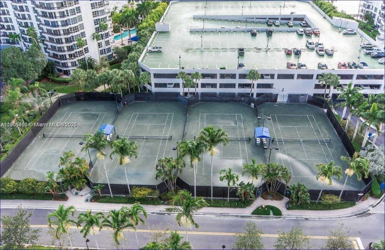 Small Image of 3530 MYSTIC POINTE DR #3104, Aventura Number 37