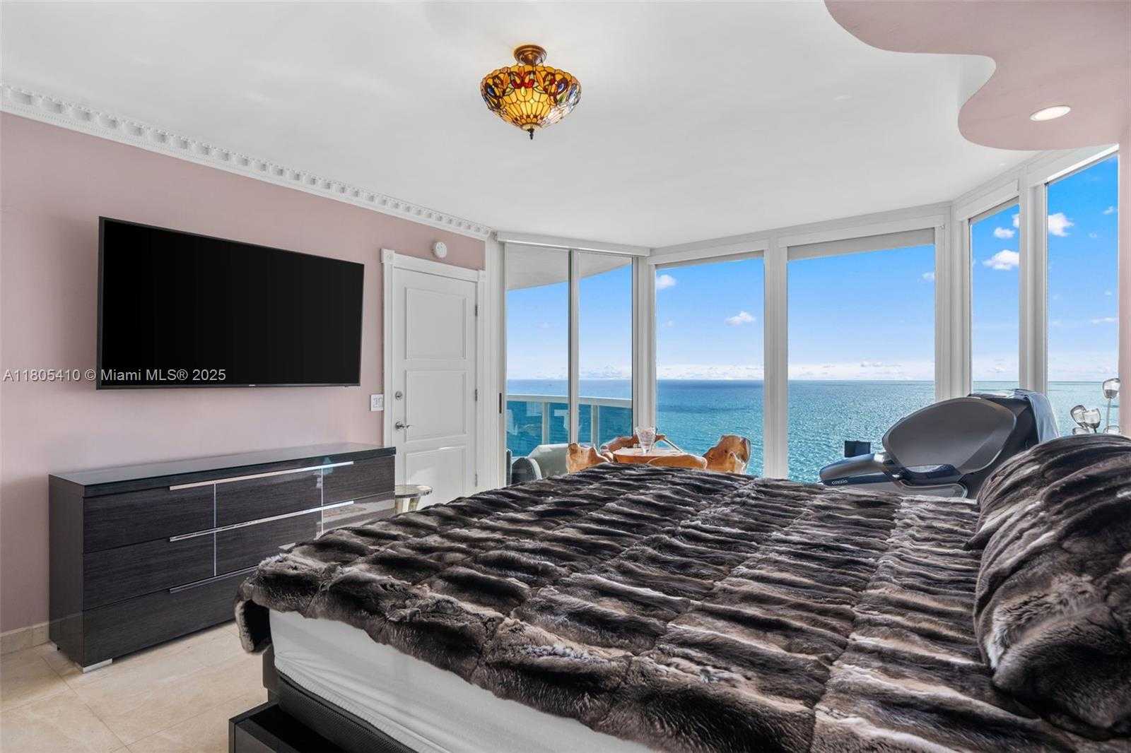 Small Image of 17555 COLLINS AVE #2703, Sunny Isles Beach Number 14