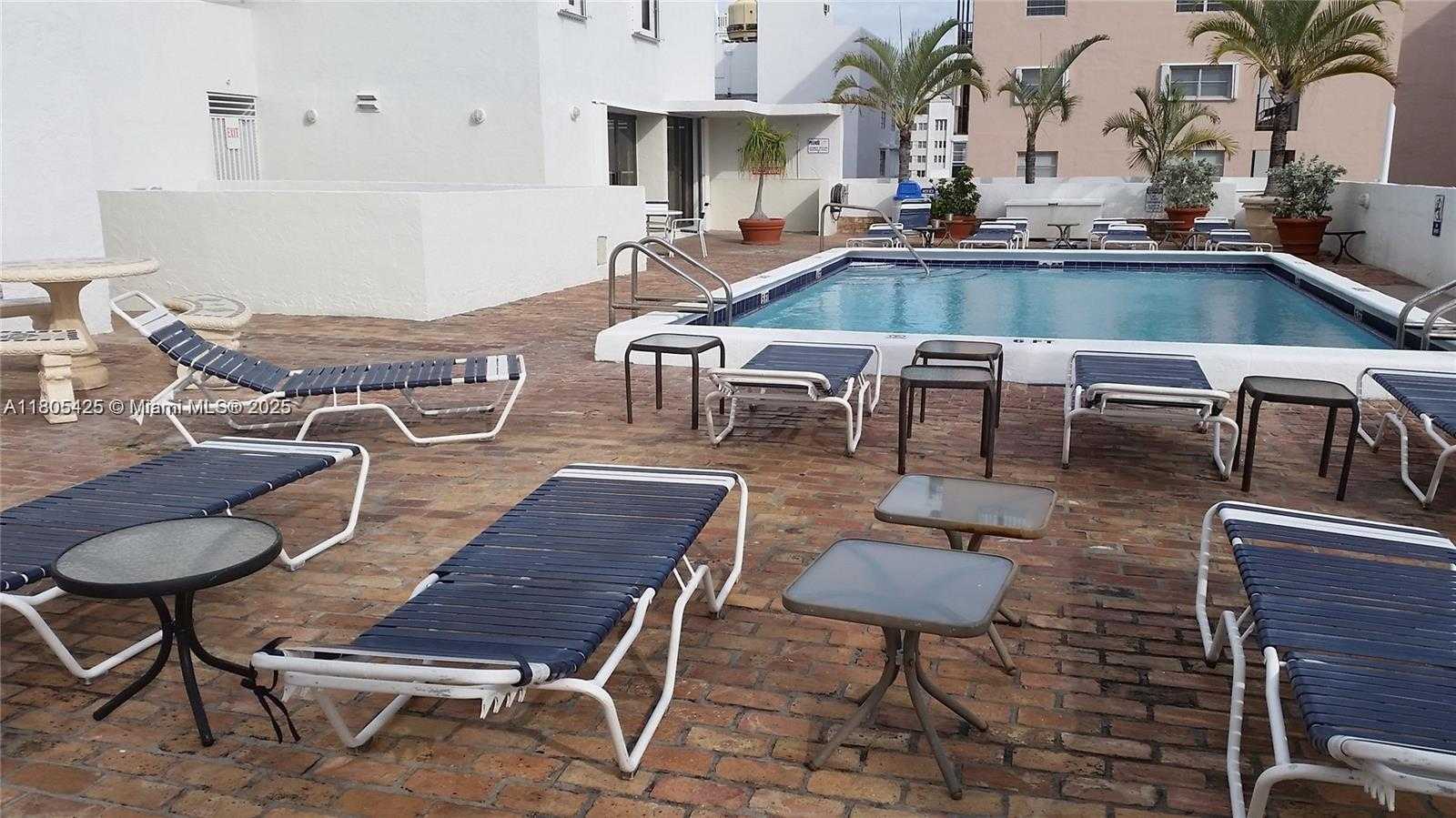 Small Image of 1775 WASHINGTON #4A, Miami Beach Number 21