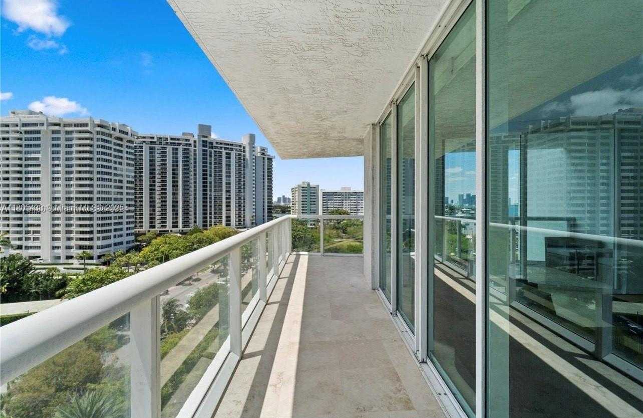Small Image of 10 VENETIAN WAY #906, Miami Beach Number 14